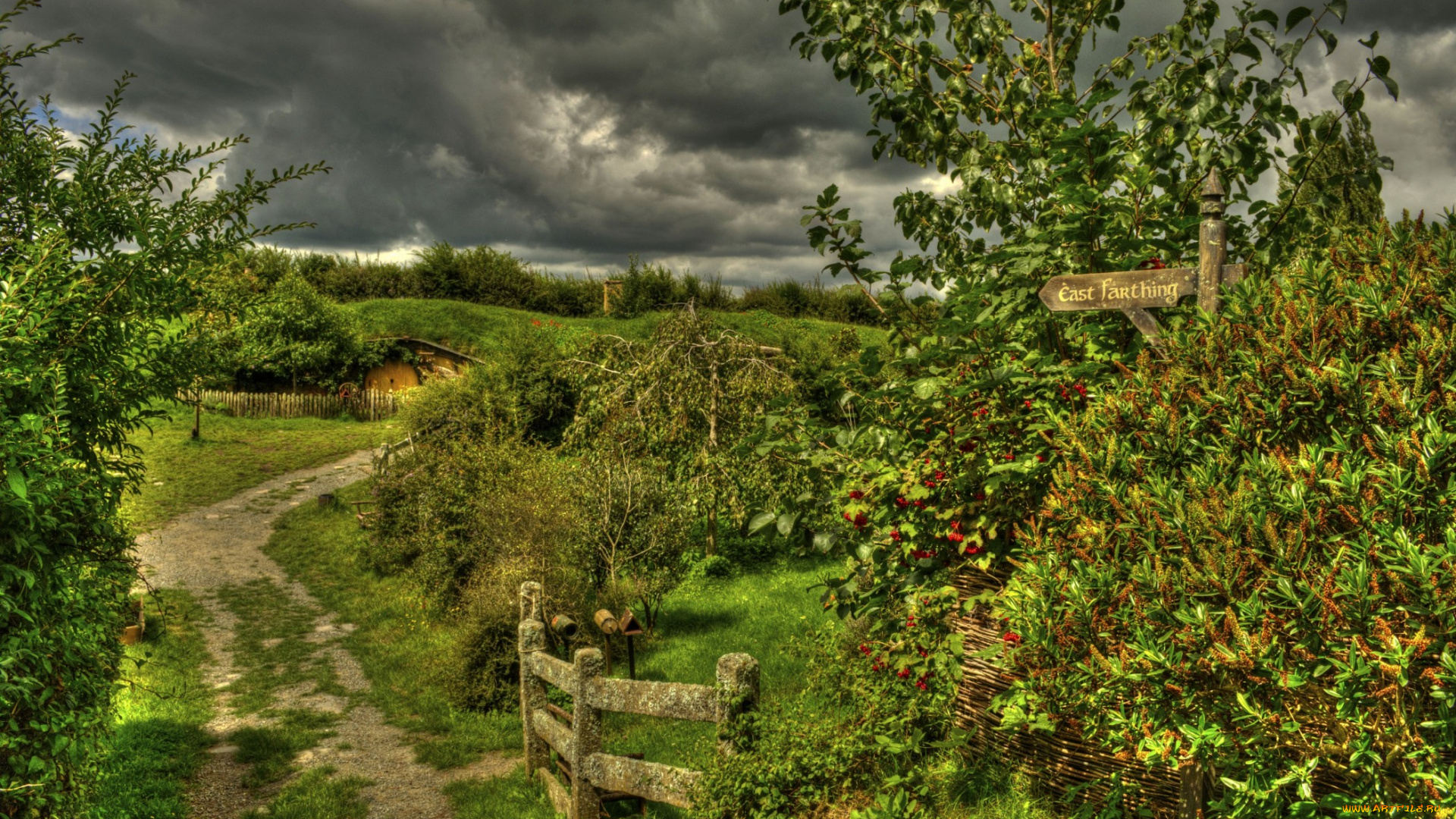 this, way, to, east, farthing, природа, дороги, забор, зелень, лето, дорога, сады, деревья