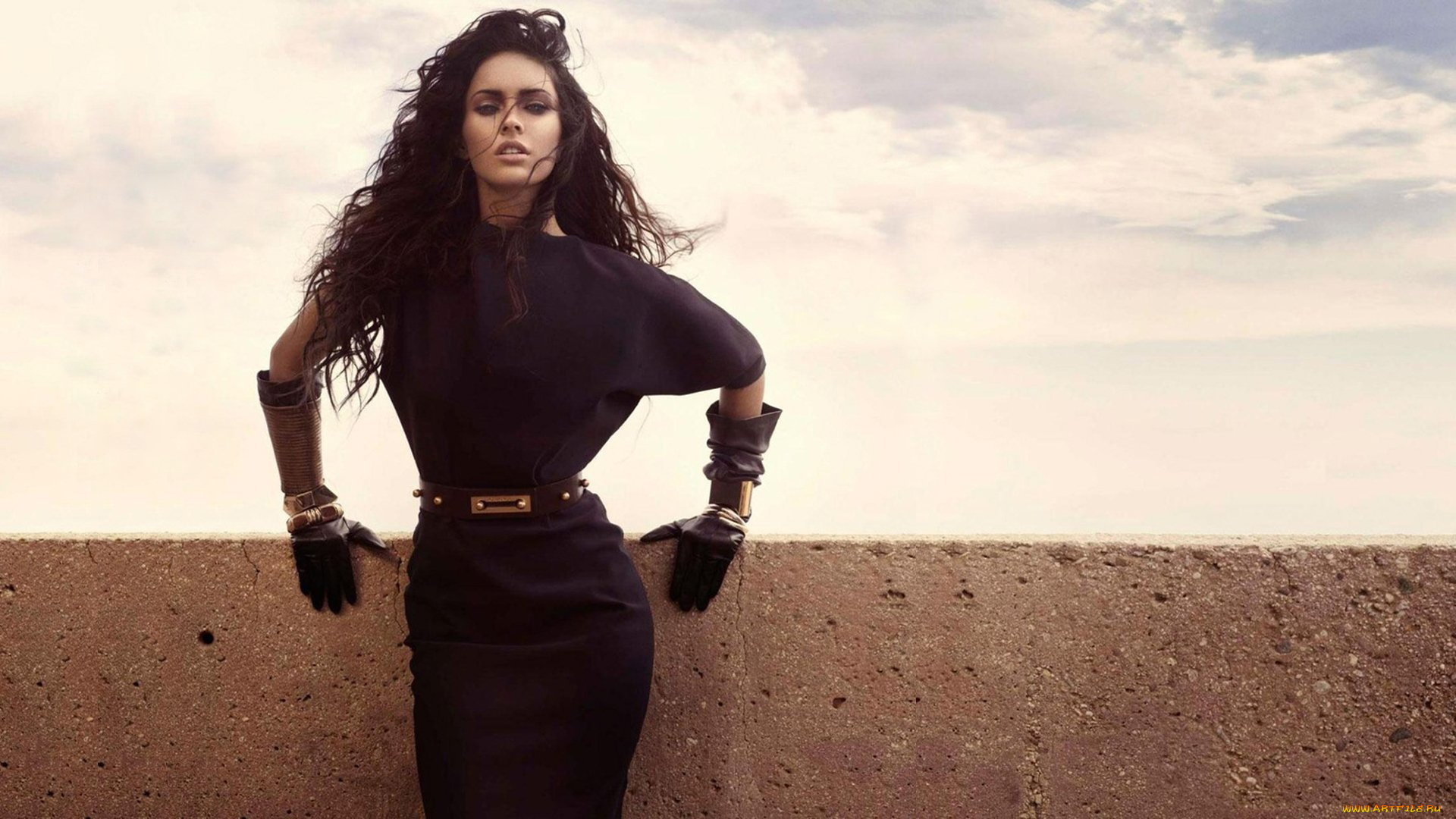 девушки, megan, fox, брюнетка, платье, перчатки