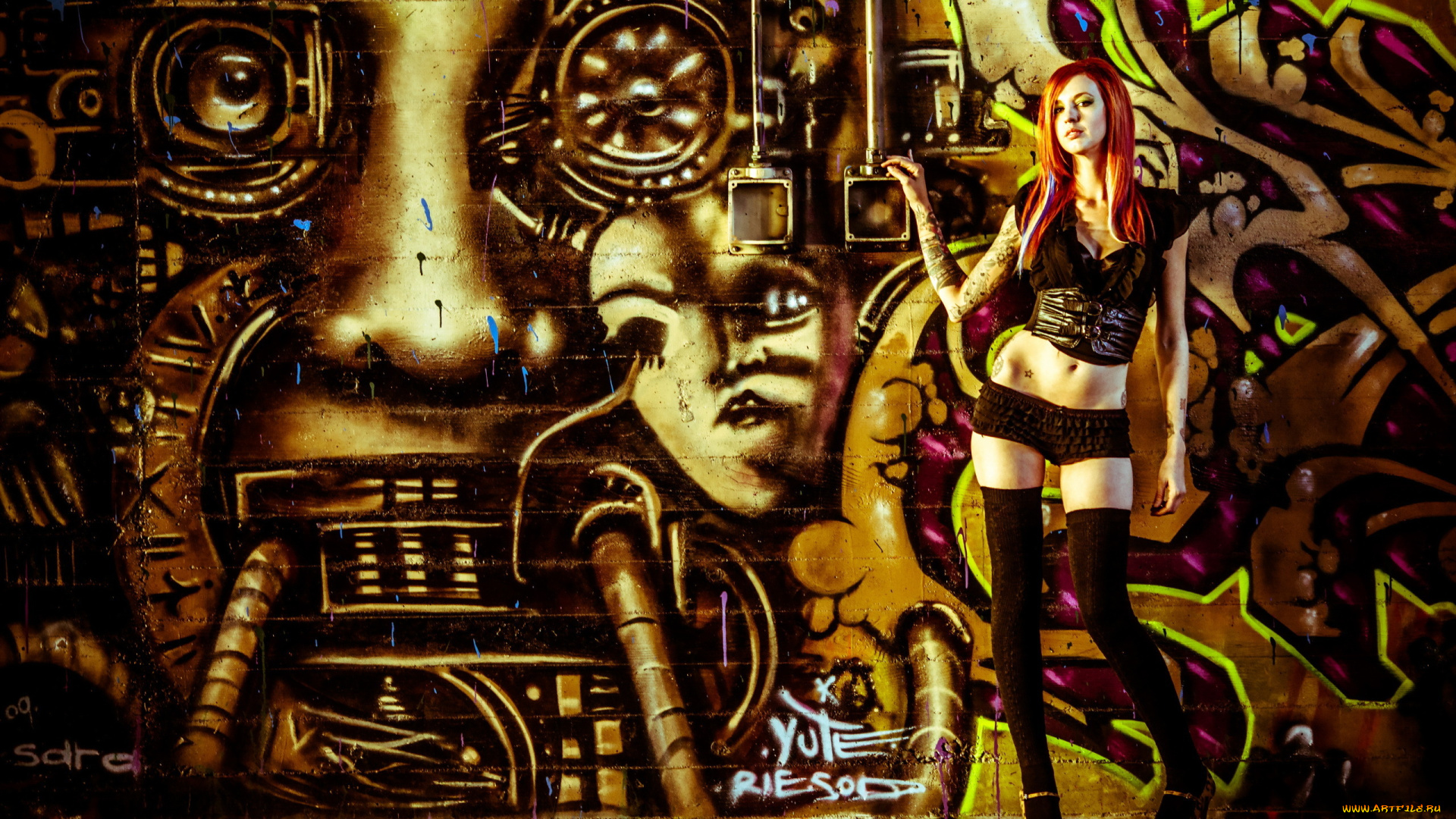 Charli, Blake, девушки, граффити, стена