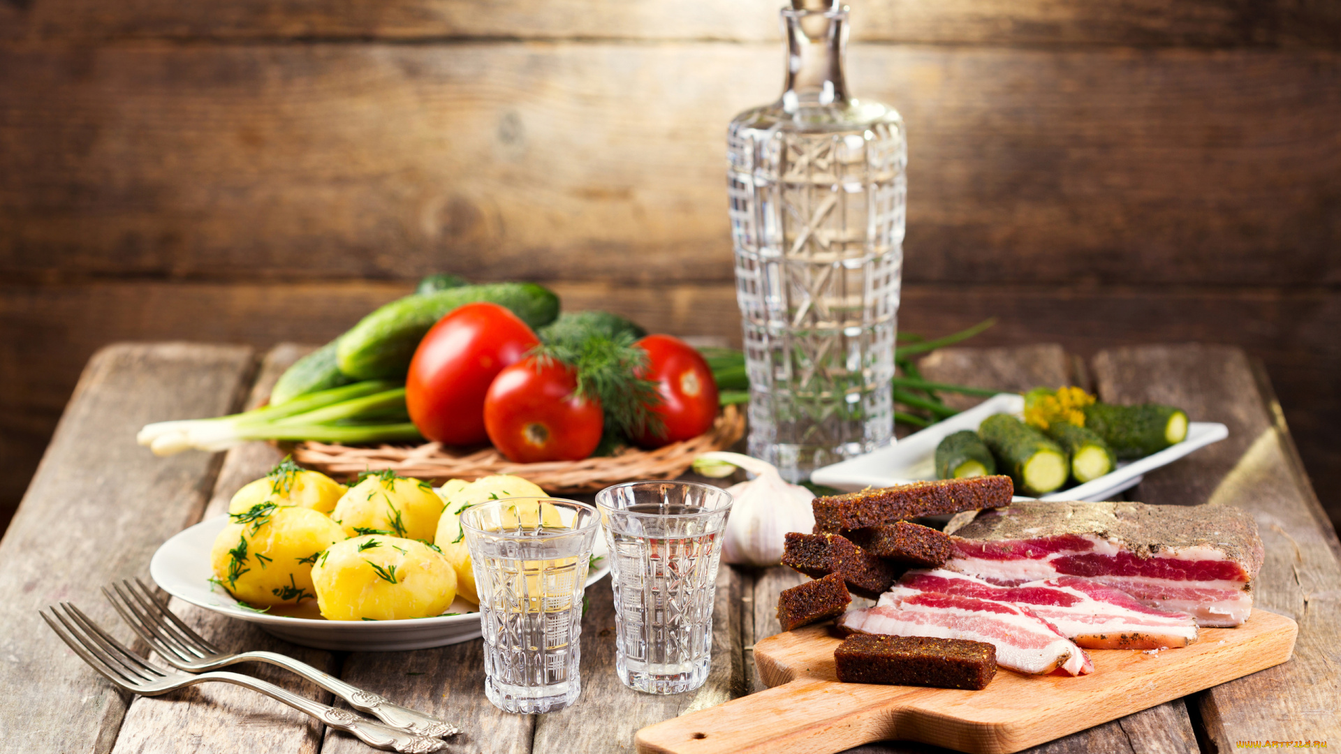 еда, натюрморт, овощи, водка, картошка, хлеб, сало, томаты, помидоры