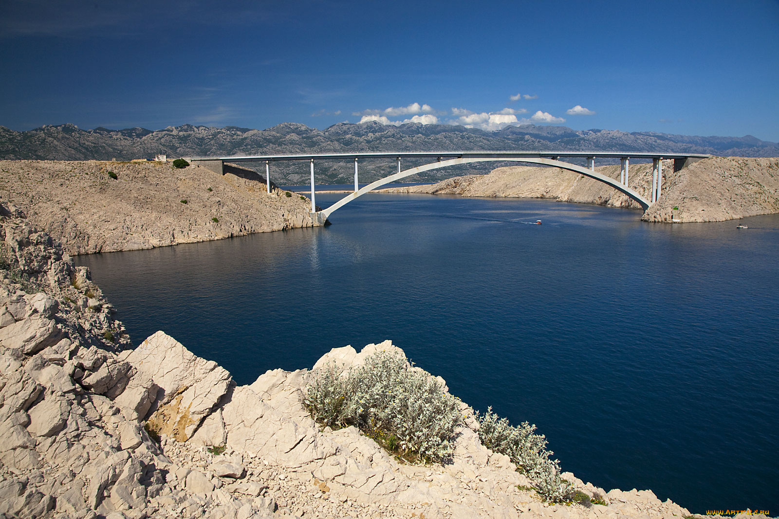 природа, побережье, скалы, мост, лодки