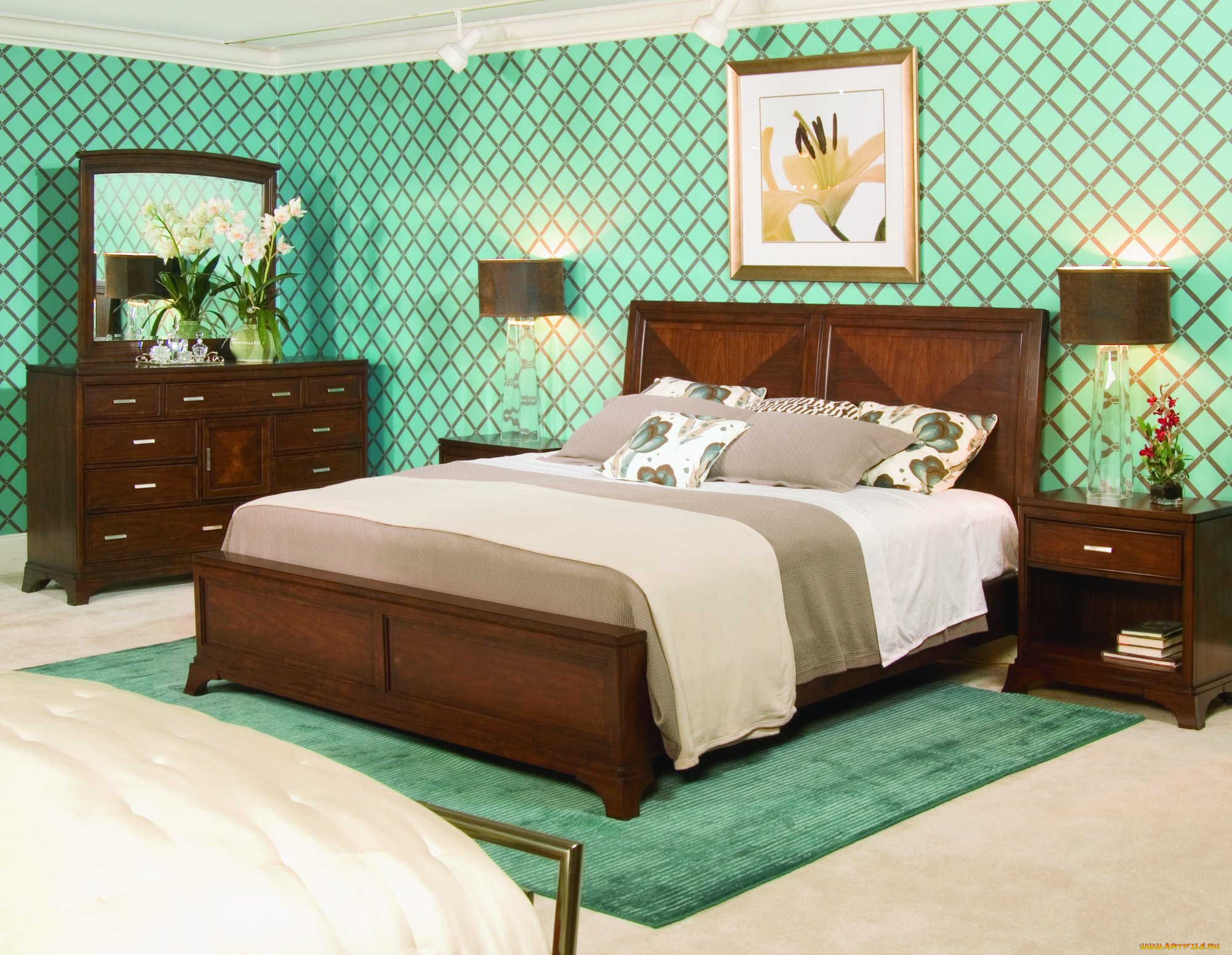 интерьер, спальня, тумбочка, светильник, подушки, ровать