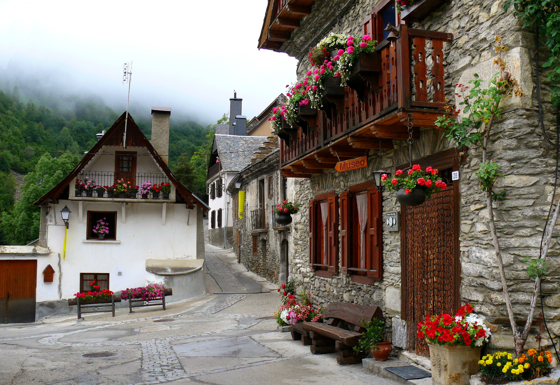 испания, каталония, наут, аран, города, улицы, площади, набережные, улица, дома