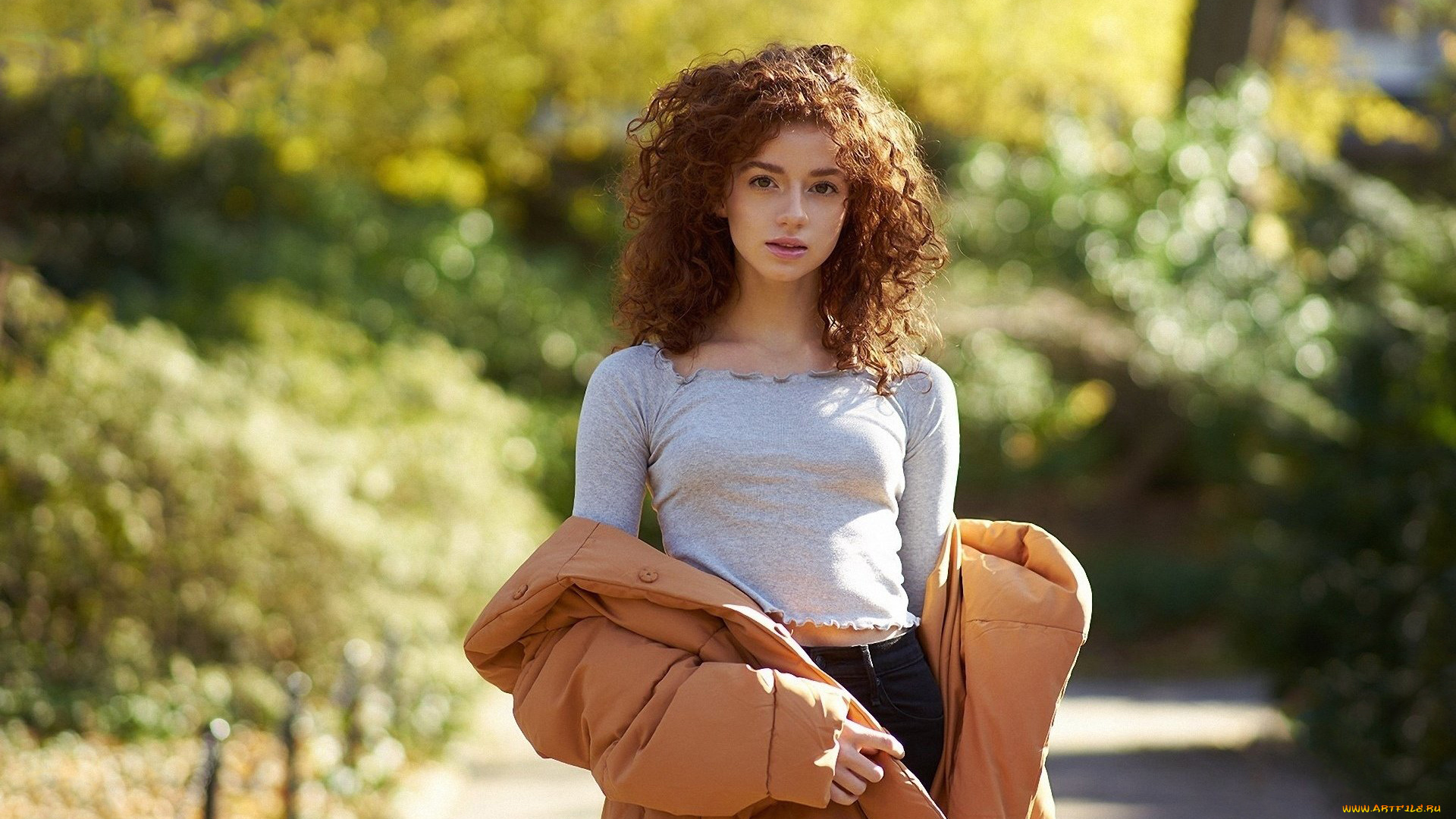 девушки, -, рыжеволосые, и, разноцветные, девушка, модель, молодая, девчонка, рыжеволосая, красотка, красавица, флирт, стройная, фигура, сексуальная, секси, поза, взгляд