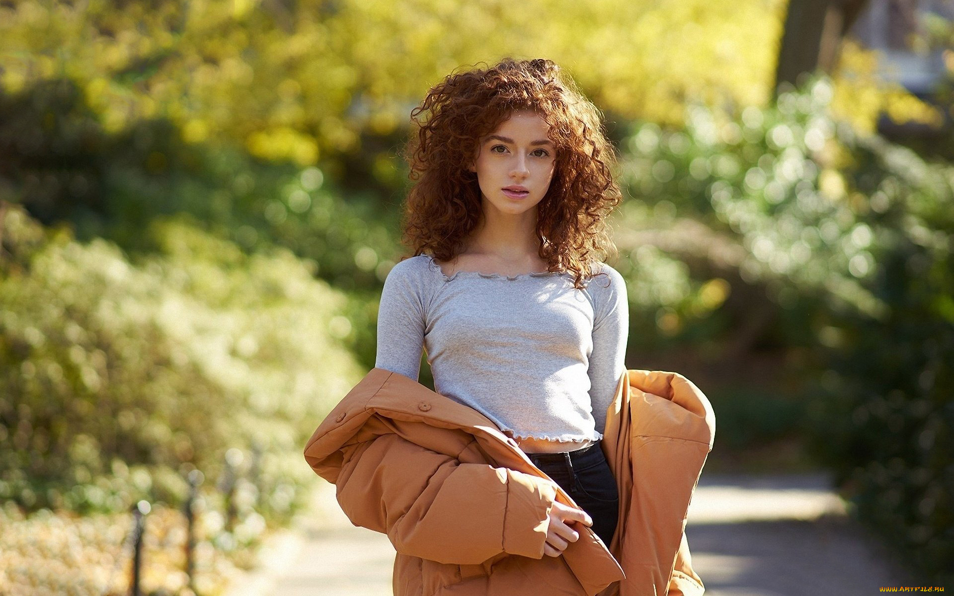 девушки, -, рыжеволосые, и, разноцветные, девушка, модель, молодая, девчонка, рыжеволосая, красотка, красавица, флирт, стройная, фигура, сексуальная, секси, поза, взгляд