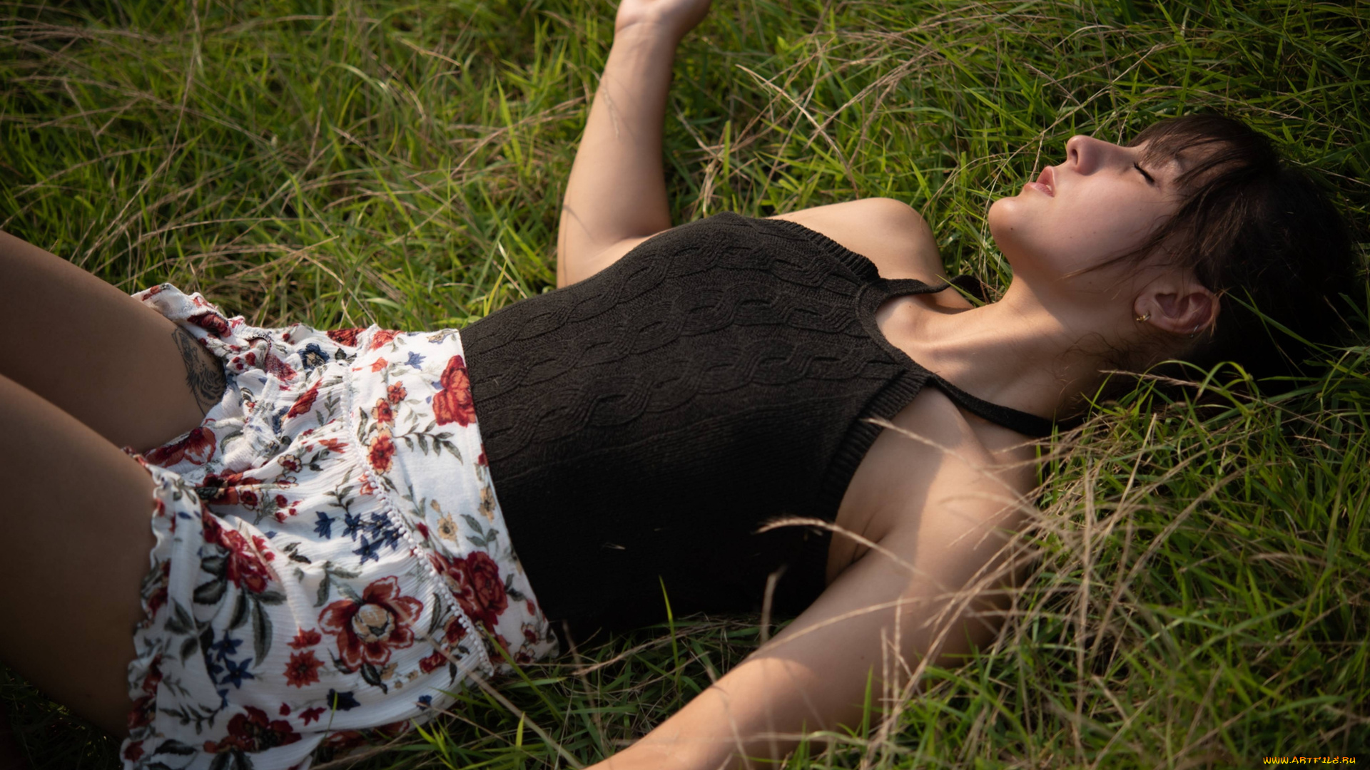 азиатская, красота, девушки, -, азиатки, девушка, женщина, брюнетка, темноволосая, сексуальная, модель, звезда, позирует, разная, обувь, верхняя, стильная, одежда, нижнее, эротическое, бельё, трусы, лифчик, колготки, чулки, аксессуары, макияж, и, множество, элементов, на, фотографии