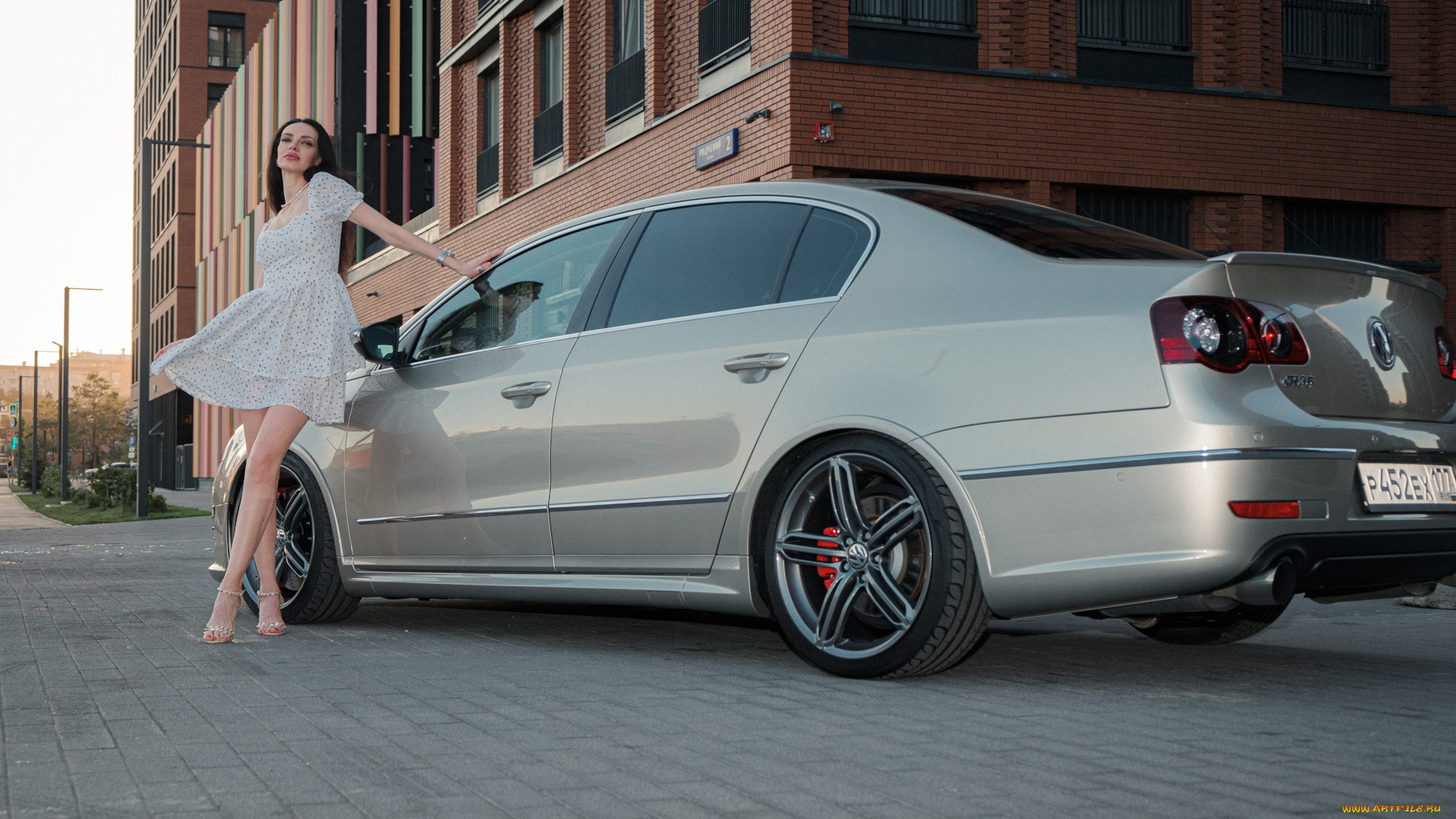 девушка, и, авто, автомобили, -авто, с, девушками, девушка, женщина, брюнетка, темноволосая, сексуальная, модель, звезда, позирует, разная, обувь, верхняя, стильная, одежда, нижнее, эротическое, бельё, трусы, лифчик, колготки, чулки, аксессуары, макияж, и, множество, элементов, на, фотографии