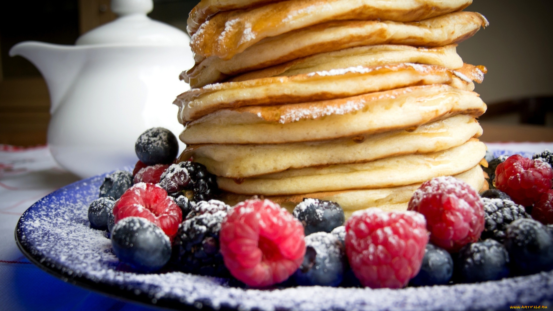 еда, блины, , оладьи, ягоды, малина, голубика