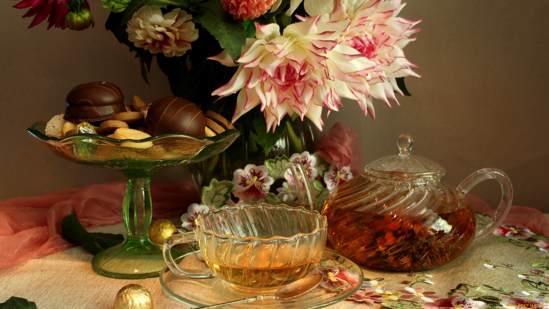 еда, напитки, , чай, конфеты, печенье, чай, букет, георгины