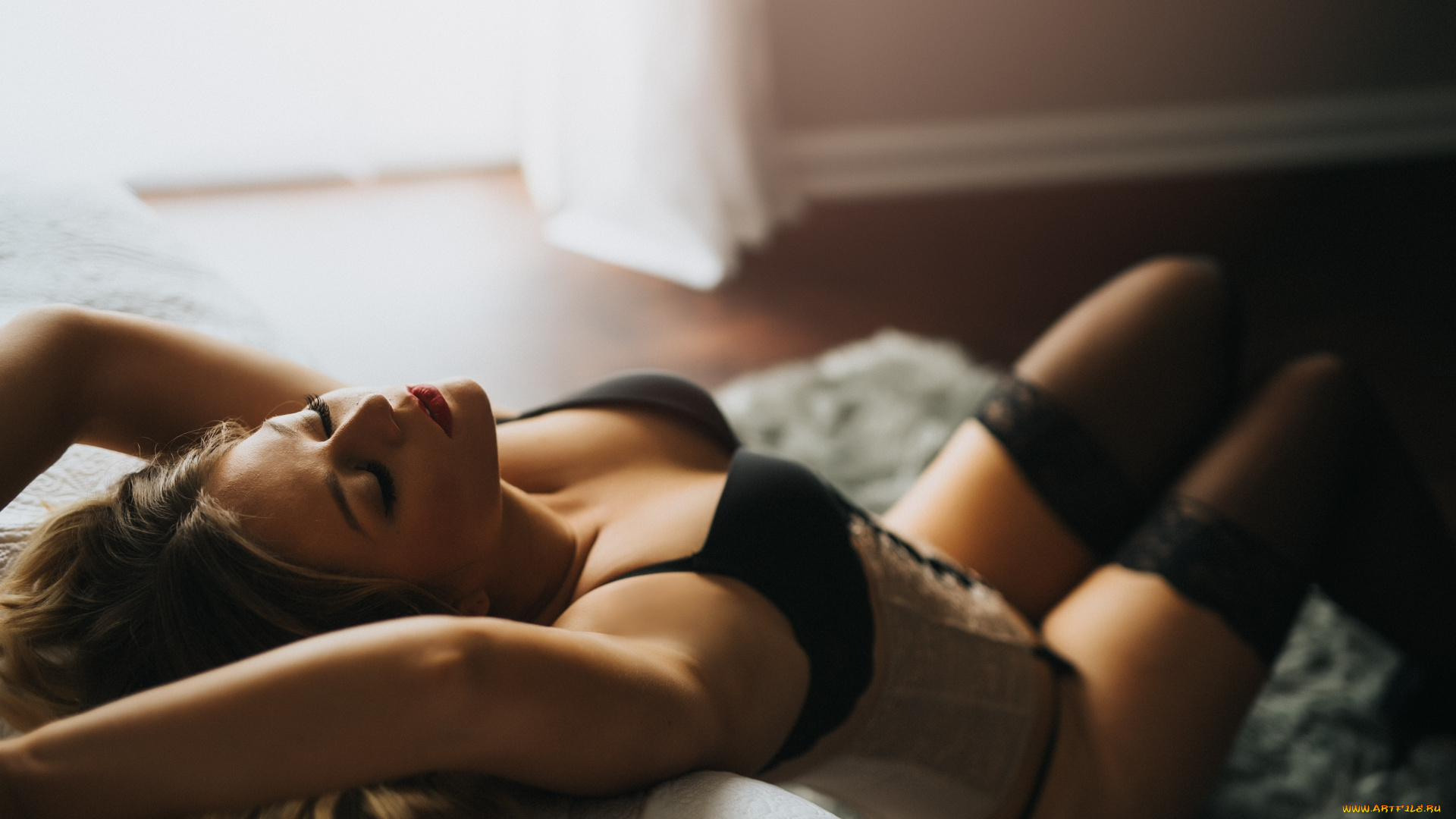 сексуальная, девушка, девушки, -, брюнетки, , шатенки, девушка, женщина, шатенка, темноволосая, сексуальная, модель, звезда, позирует, разная, обувь, верхняя, стильная, одежда, нижнее, эротическое, бельё, трусы, лифчик, колготки, чулки, аксессуары, макияж, и, множество, элементов, на, фотографии