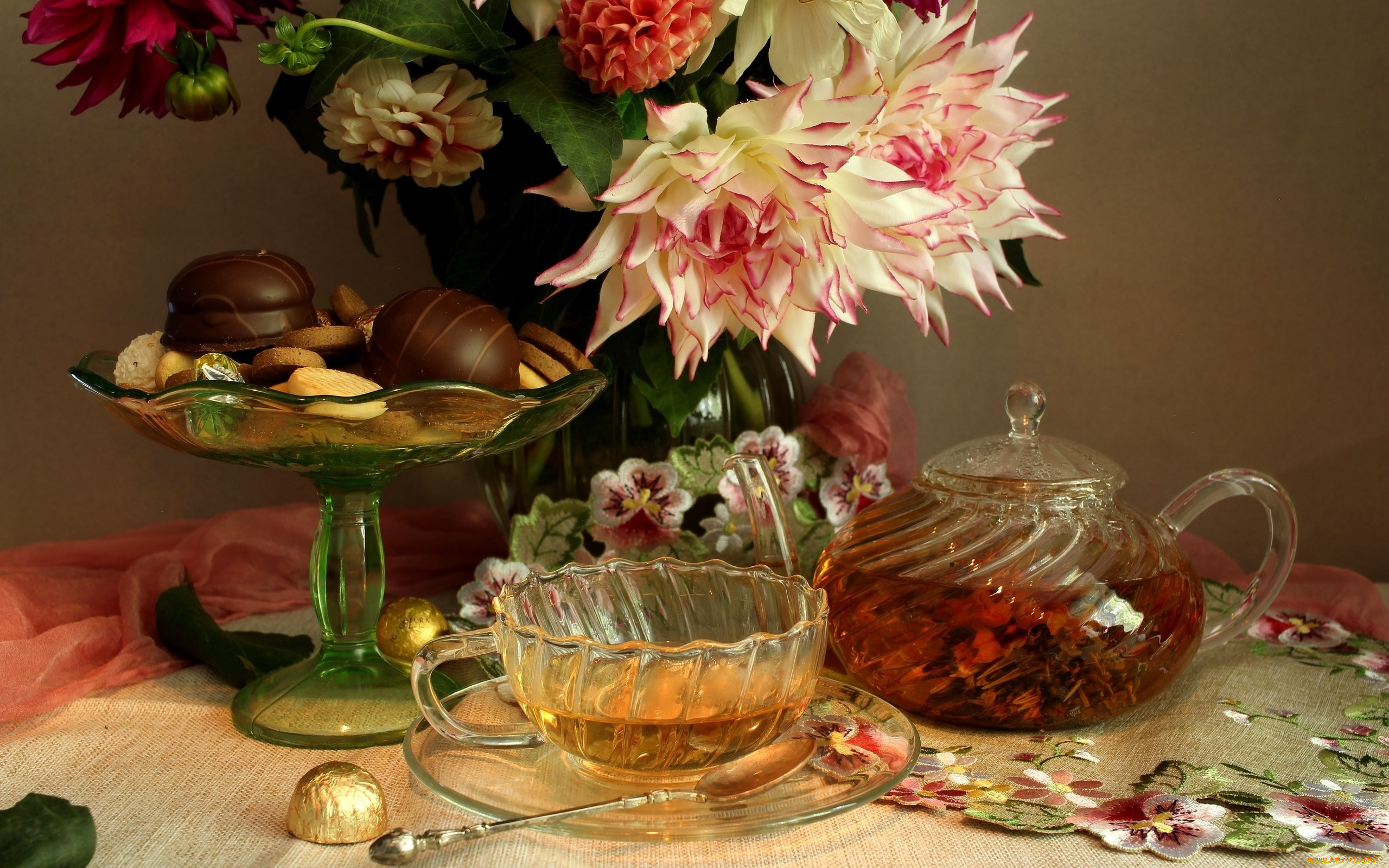еда, напитки, , чай, конфеты, печенье, чай, букет, георгины