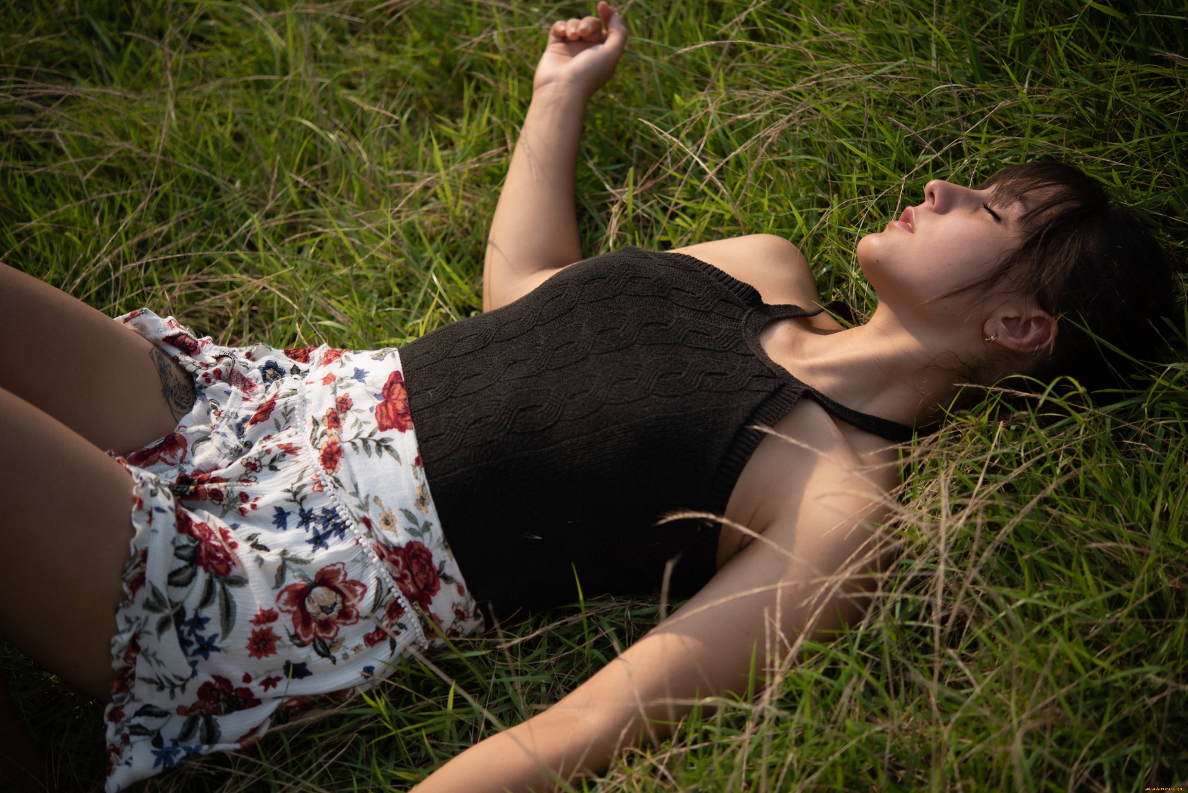 азиатская, красота, девушки, -, азиатки, девушка, женщина, брюнетка, темноволосая, сексуальная, модель, звезда, позирует, разная, обувь, верхняя, стильная, одежда, нижнее, эротическое, бельё, трусы, лифчик, колготки, чулки, аксессуары, макияж, и, множество, элементов, на, фотографии