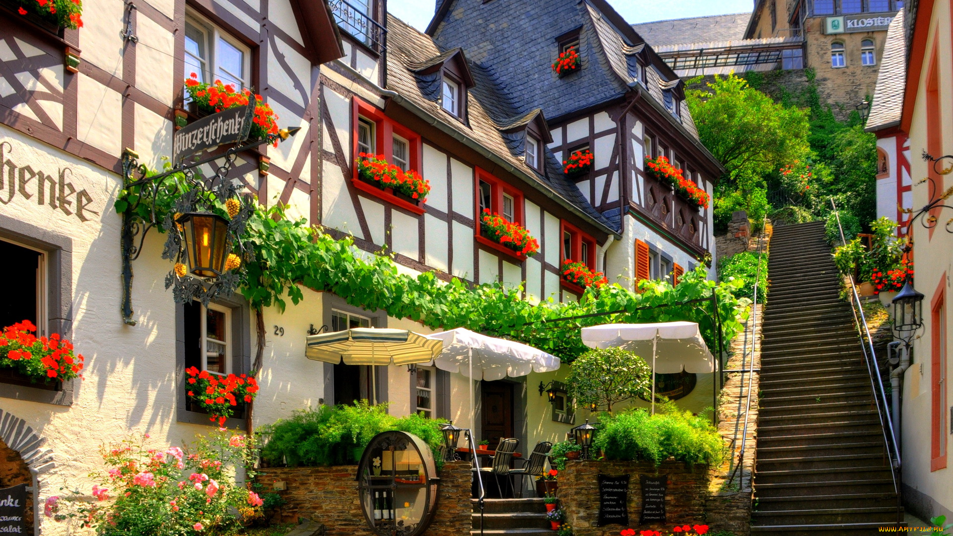 города, улицы, площади, набережные, дома, цветы, кафе, лестница