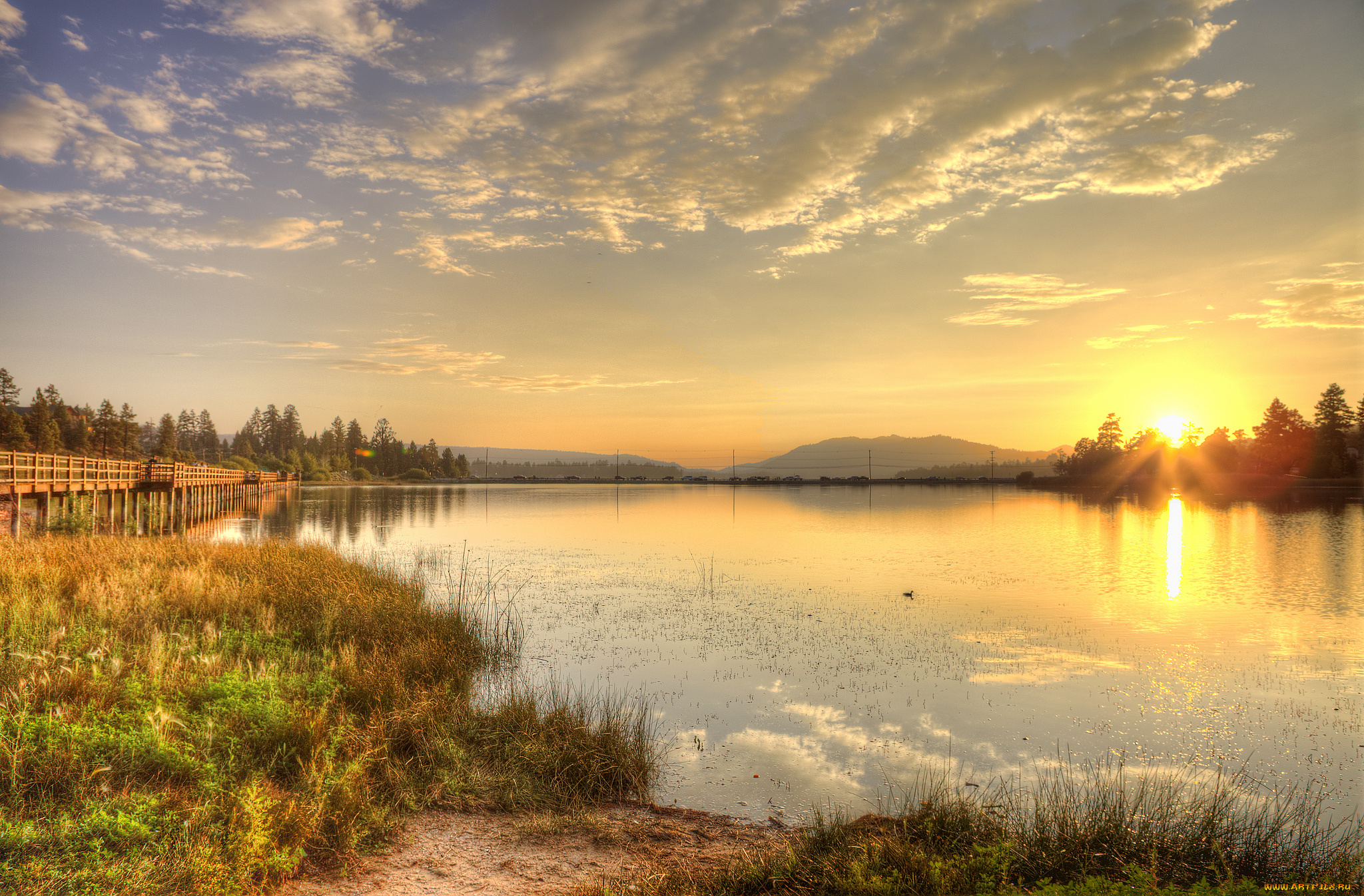 природа, восходы, закаты, солнце, свет, горы, мостик, горизонт, река, утро