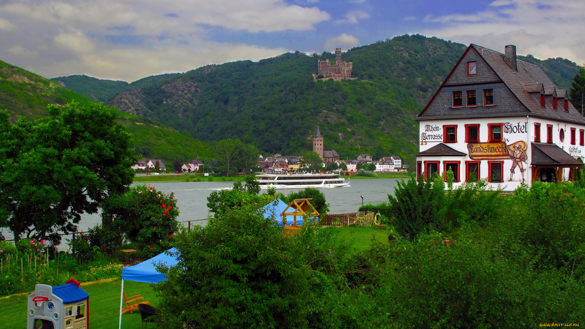 города, пейзажи, дома, теплоход, замок, озеро, горы