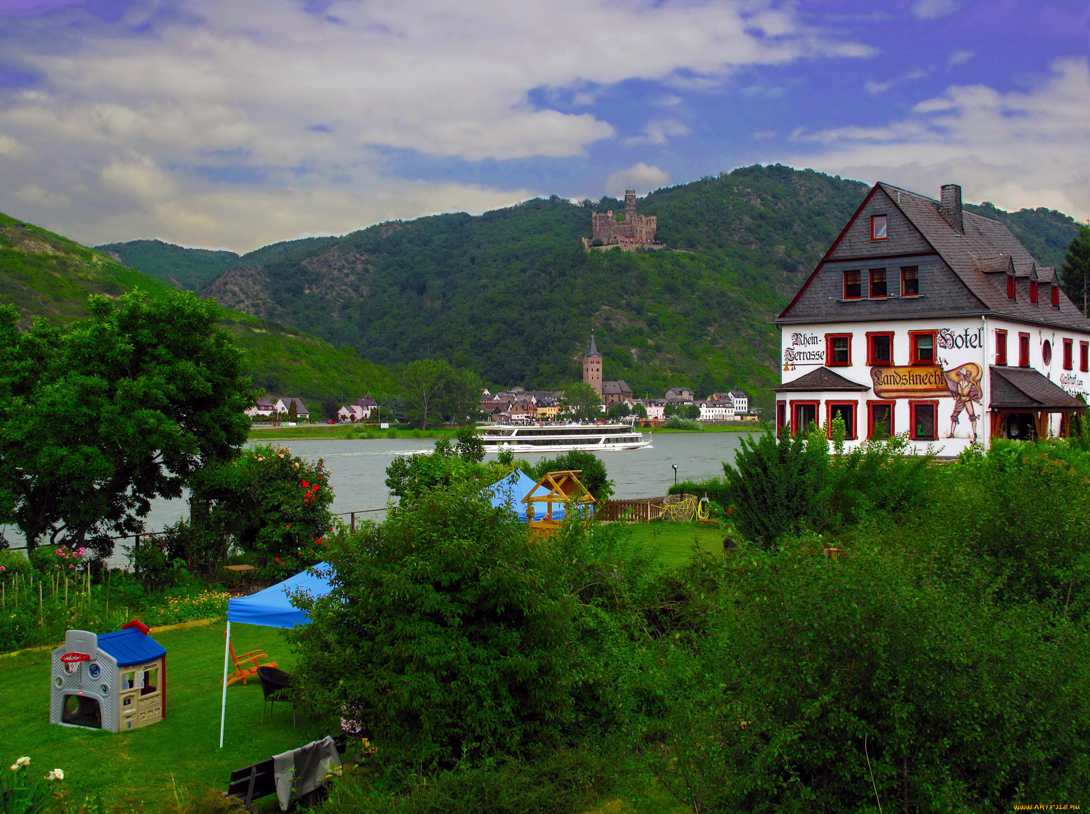 города, пейзажи, дома, теплоход, замок, озеро, горы