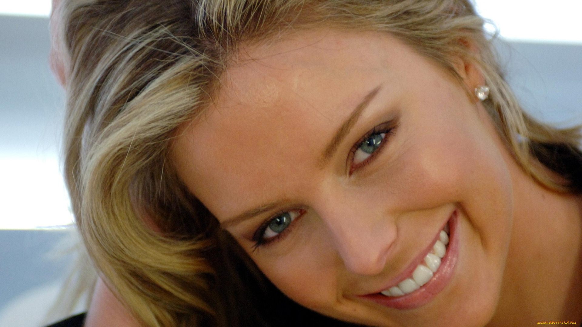 Jennifer, Hawkins, девушки