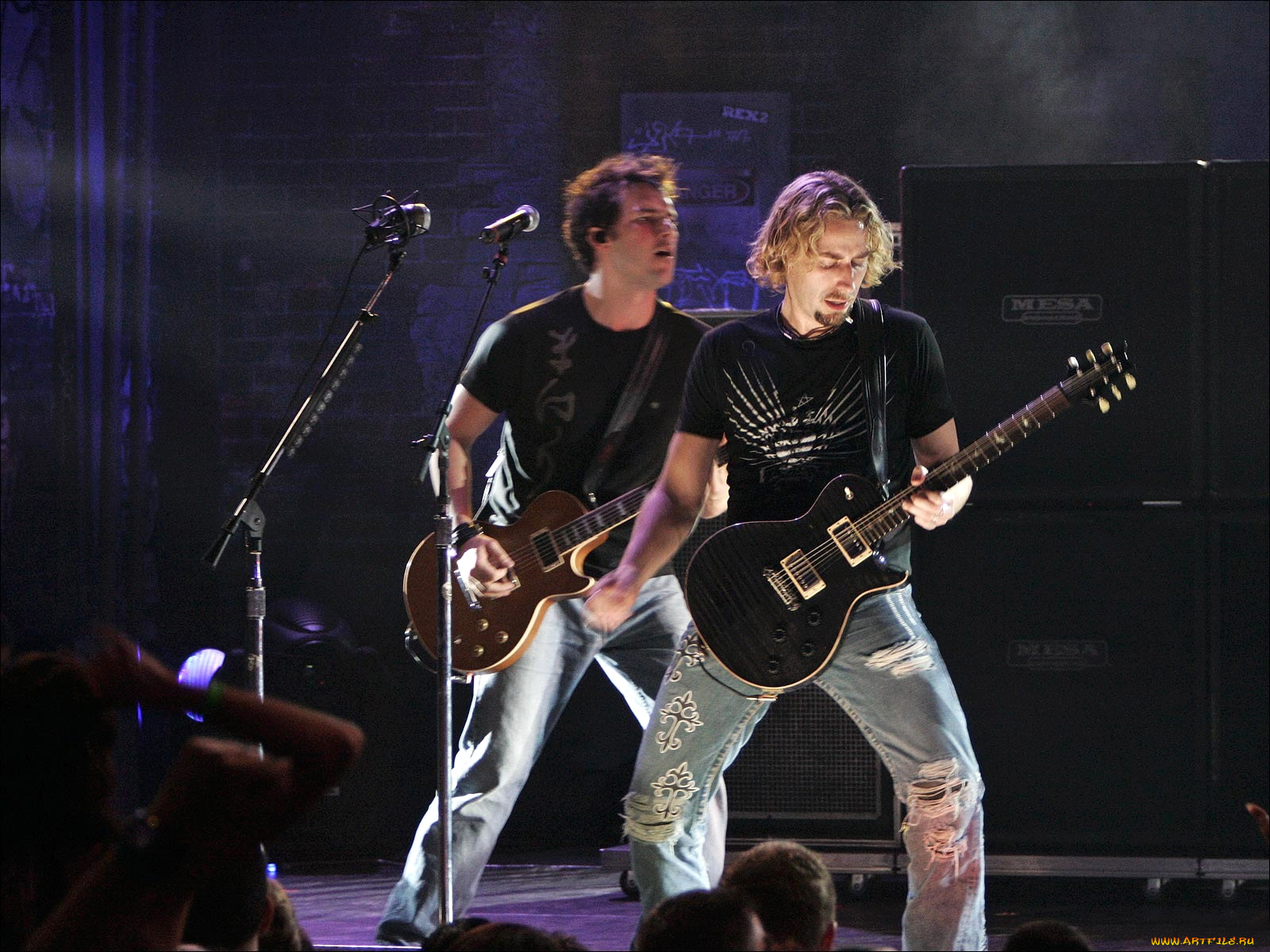 музыка, nickelback, гитары, сцена, микрофоны