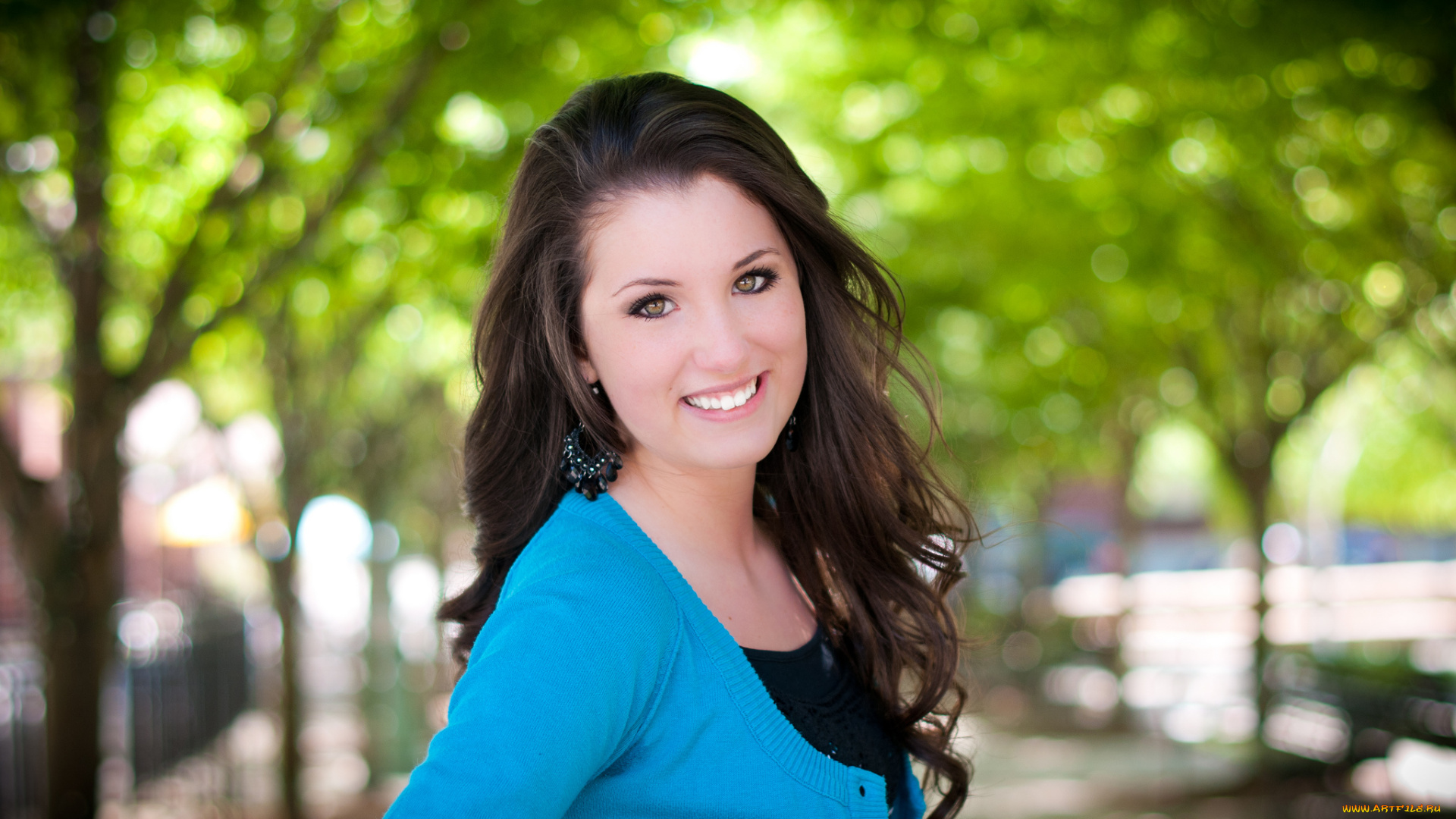 девушки, -unsort, , брюнетки, , шатенки, улыбка, взгляд, девушка, парк