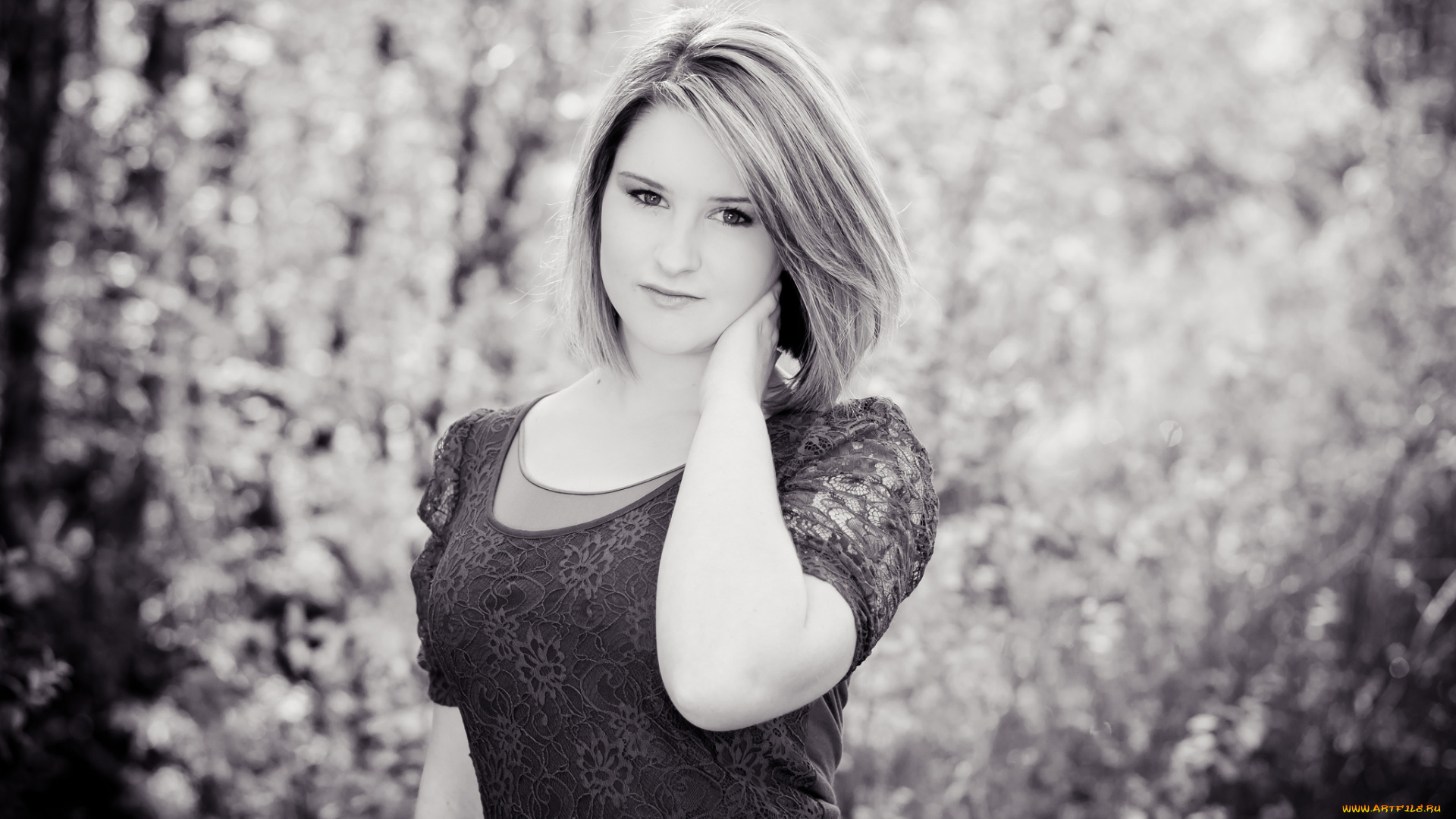 девушки, -unsort, , Черно-белые, обои, улыбка, взгляд, девушка, парк