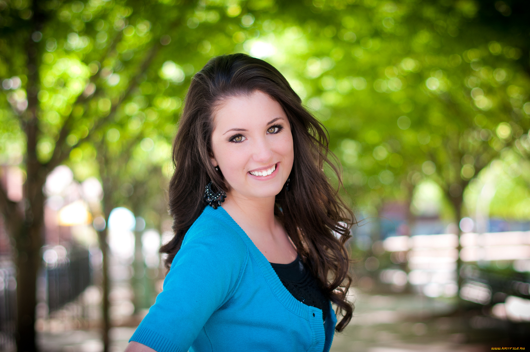 девушки, -unsort, , брюнетки, , шатенки, улыбка, взгляд, девушка, парк