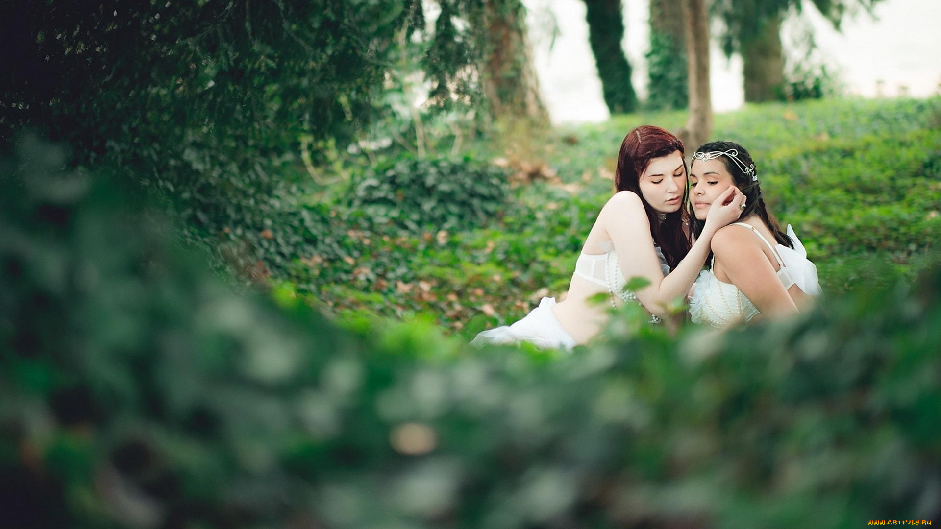 девушки, -unsort, , группа, девушек, шатенка, брюнетка, украшения, зелень