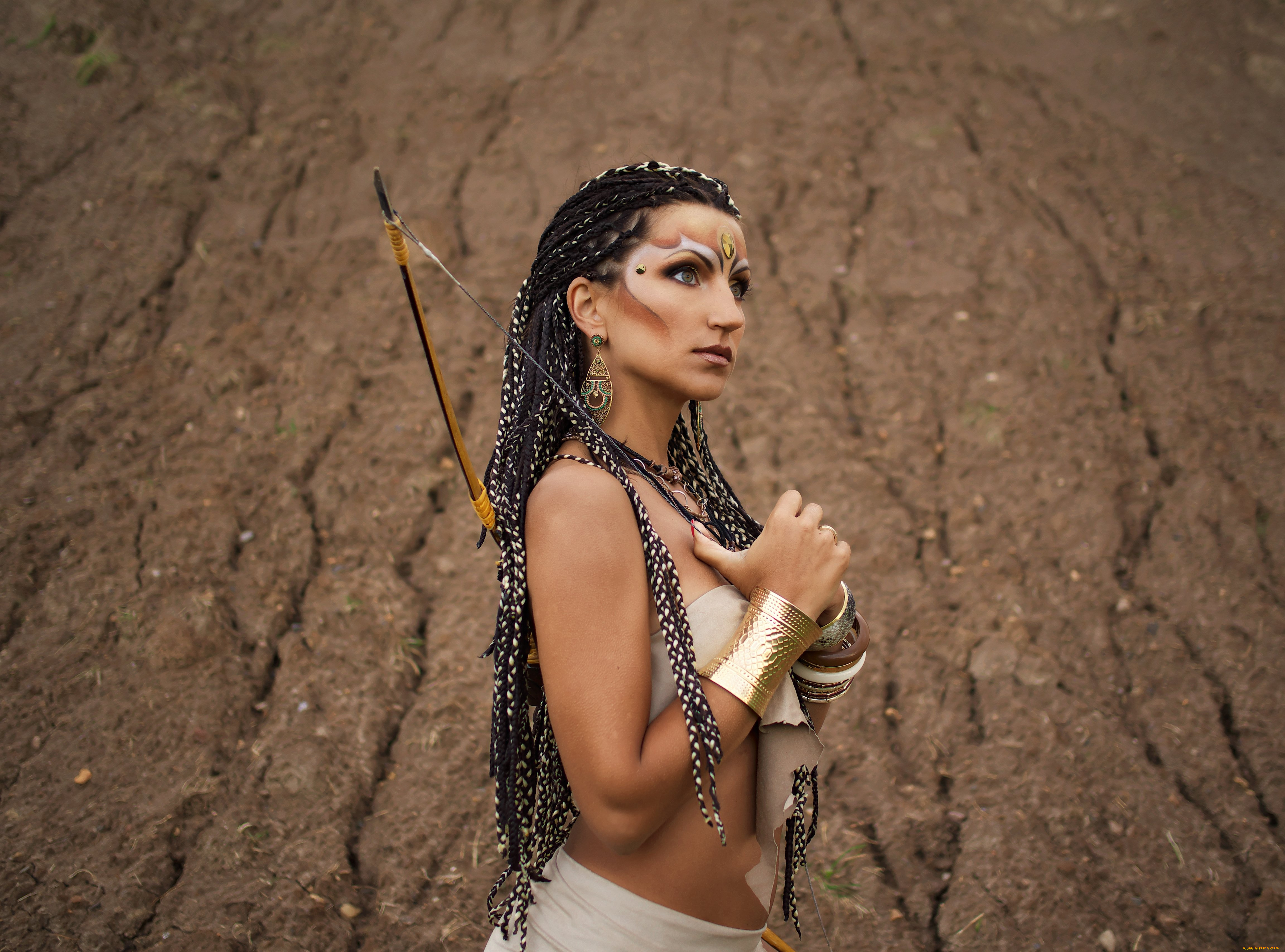 девушки, -, девушки, с, оружием, девушка, причёска, украшения, лук, амазонка, стройная, брюнетка, красотка, макияж, взгляд, поза, сексуальнаяcosplay