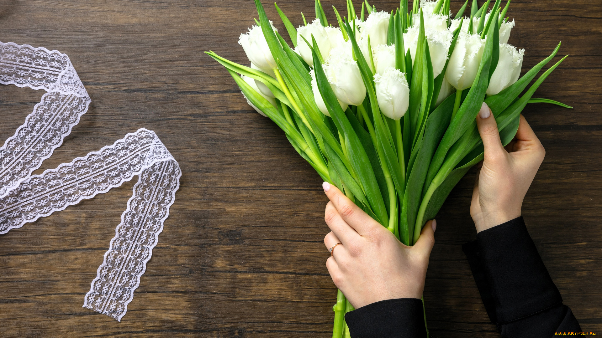 праздничные, международный, женский, день, -, 8, марта, лента, кружево, букет, тюльпаны, руки, кольцо
