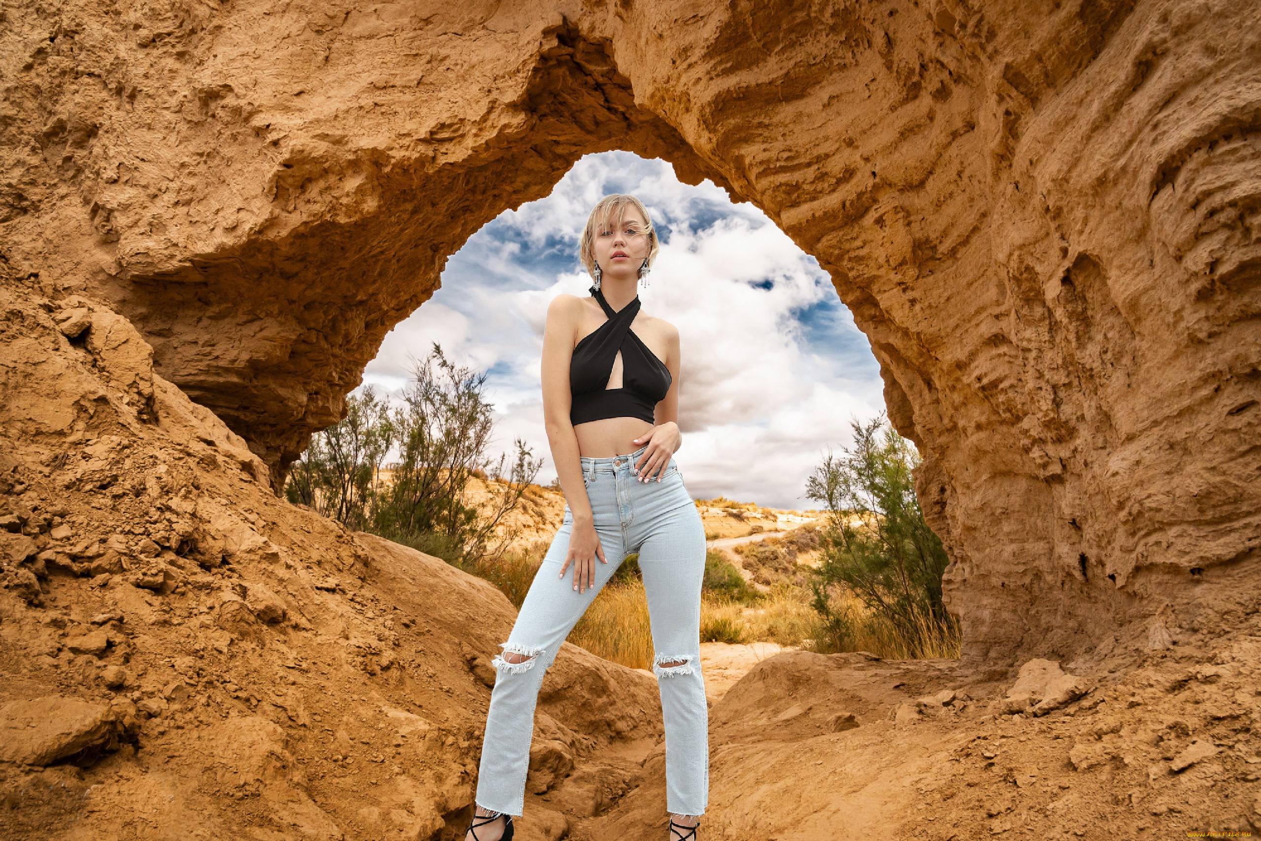 девушки, lana, lane, скалы, блондинка, джинсы, топ, серьги