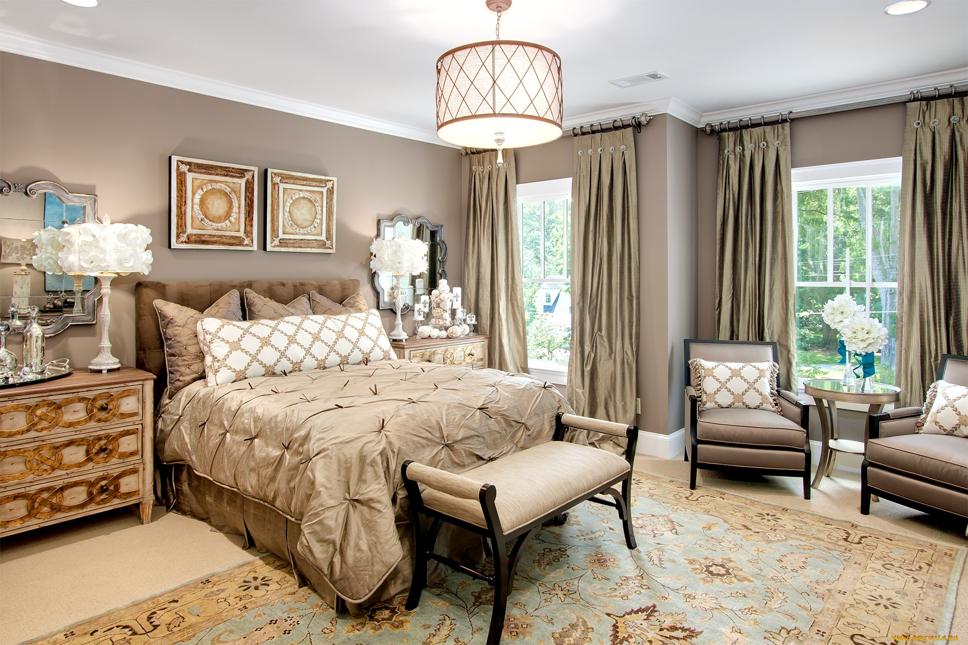 интерьер, спальня, шторы, кровать, кресла, люстры
