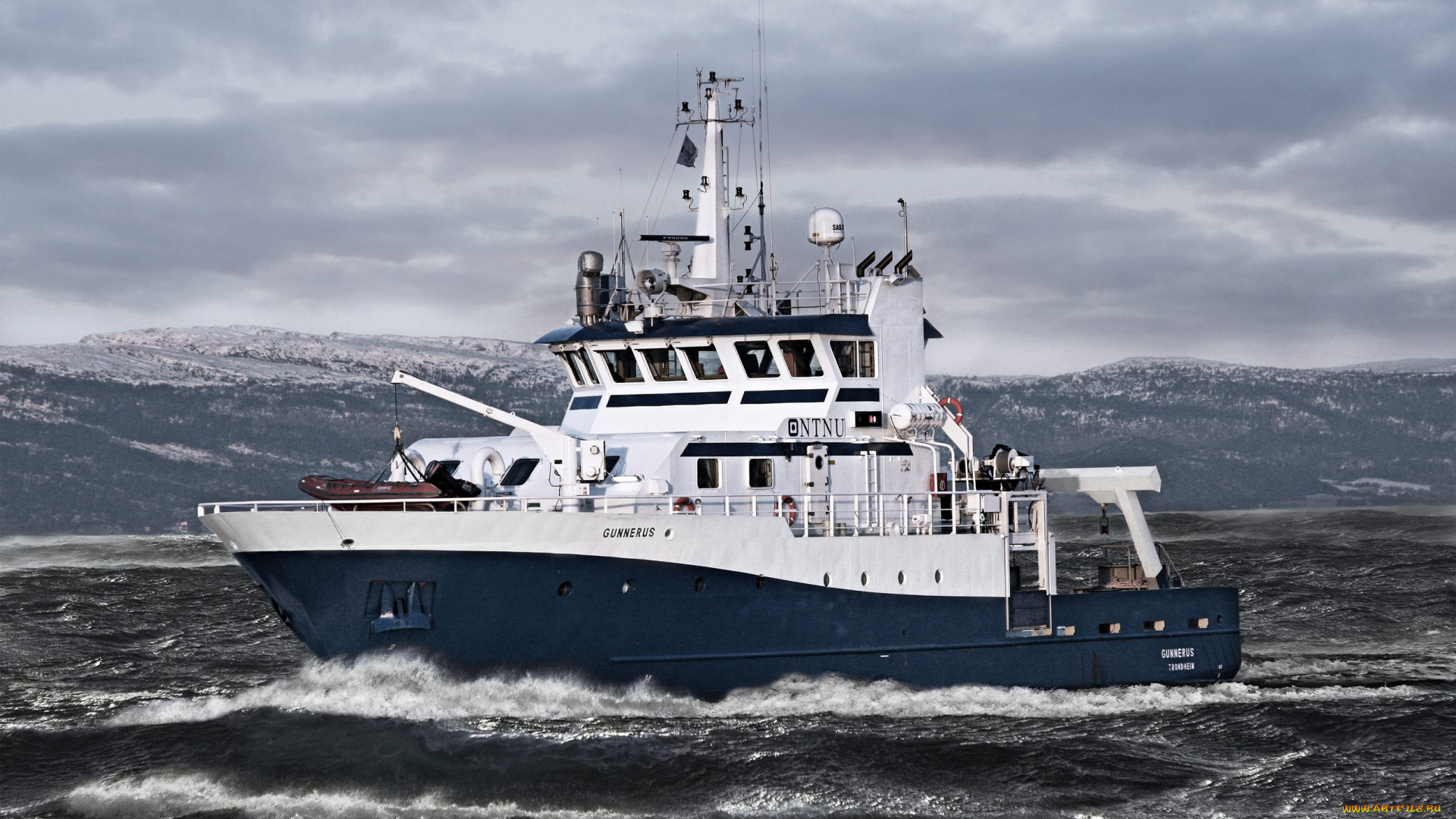 корабли, катера