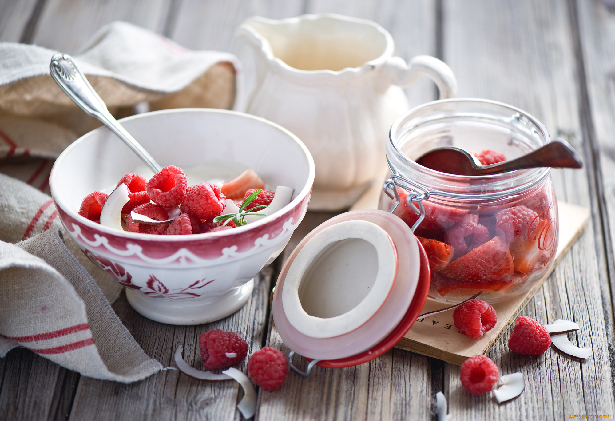 еда, фрукты, , ягоды, кокосовая, стружка, малина, клубника, ягоды