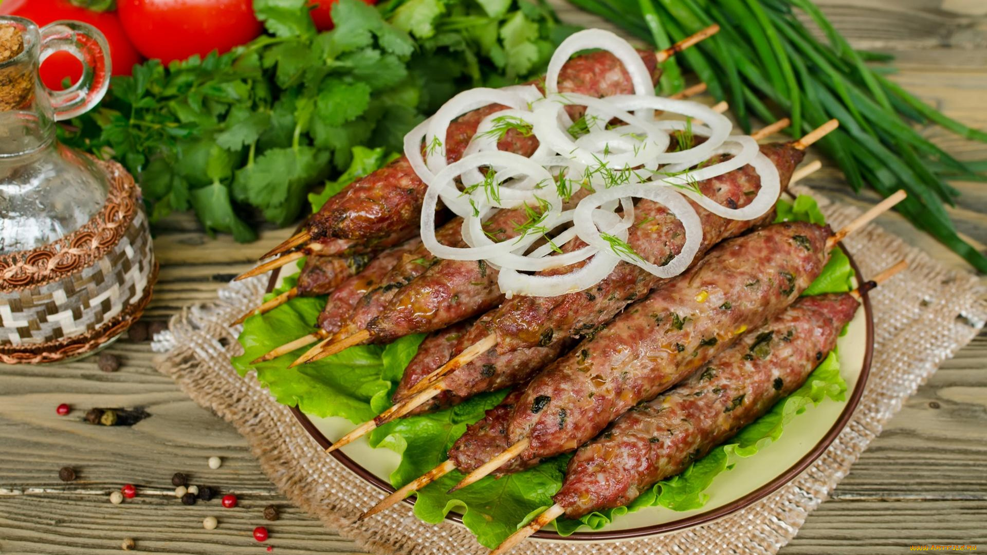 еда, мясные, блюда, люля-кебаб, лук, мясо, помидоры, зелень