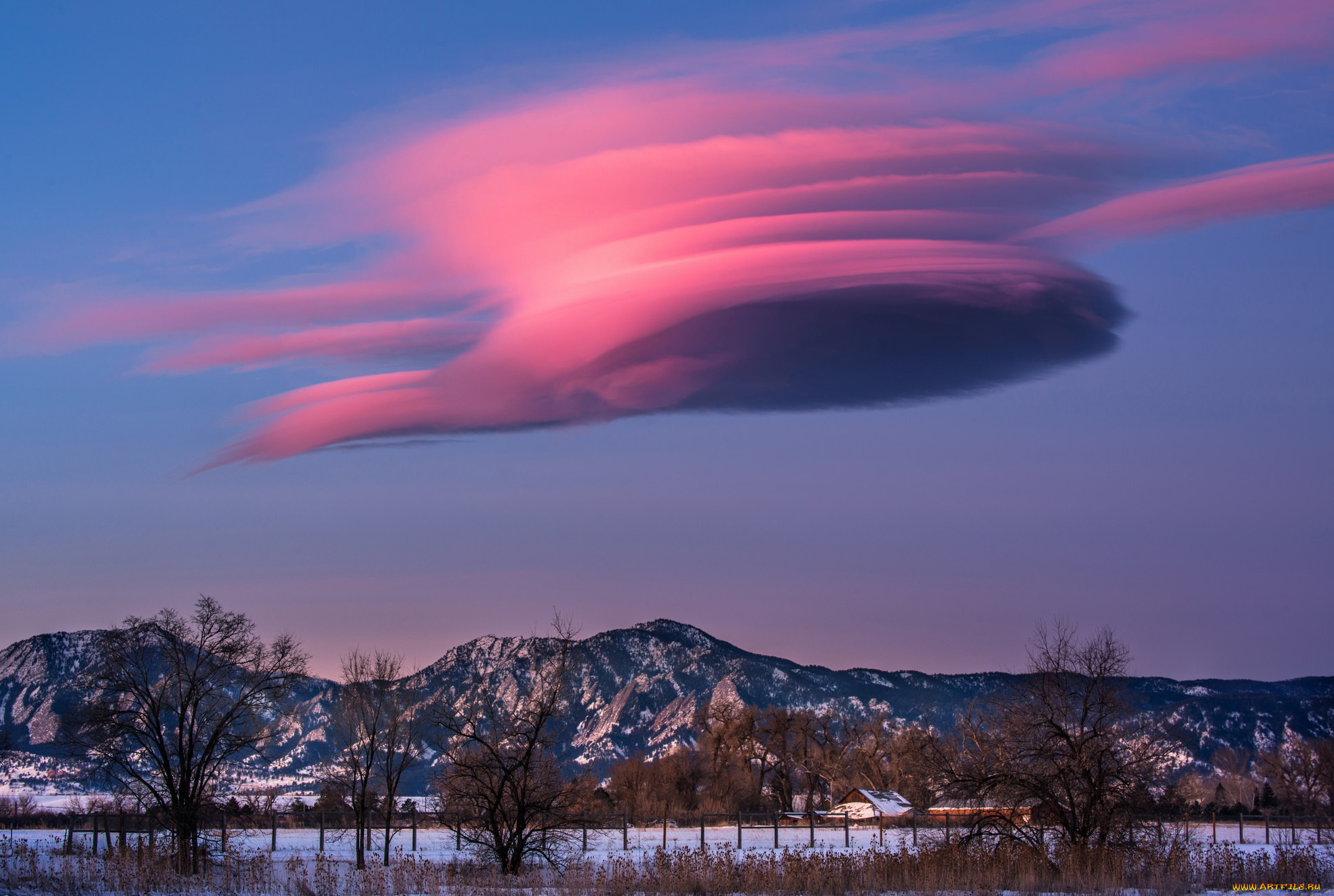 природа, пейзажи, snow, farm, lenticular, cloud, dusk, sunset, twilight, mountains, field, farmland, countryside, winter
