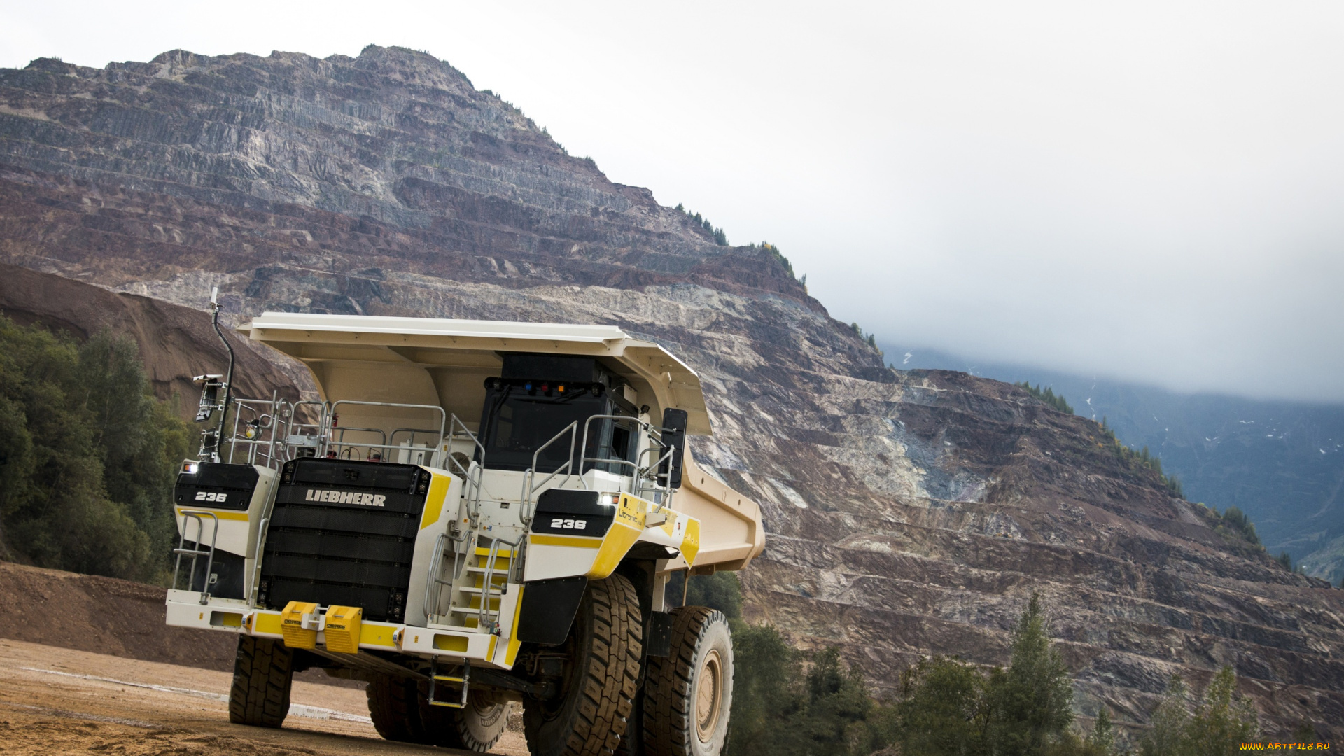 liebherr, t236, техника, строительная, техника, trucks, землевоз, полная, масса, 180, тонн, горнодобывающее, оборудование, самосвал, грузовая, liebherr, t236
