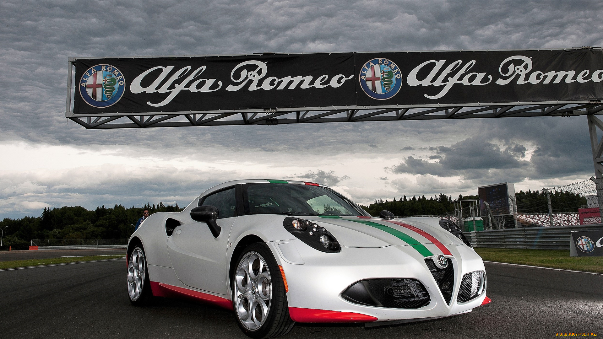 alfa, romeo, 4c, 2013, автомобили, alfa, romeo, белый, баннер, трасса
