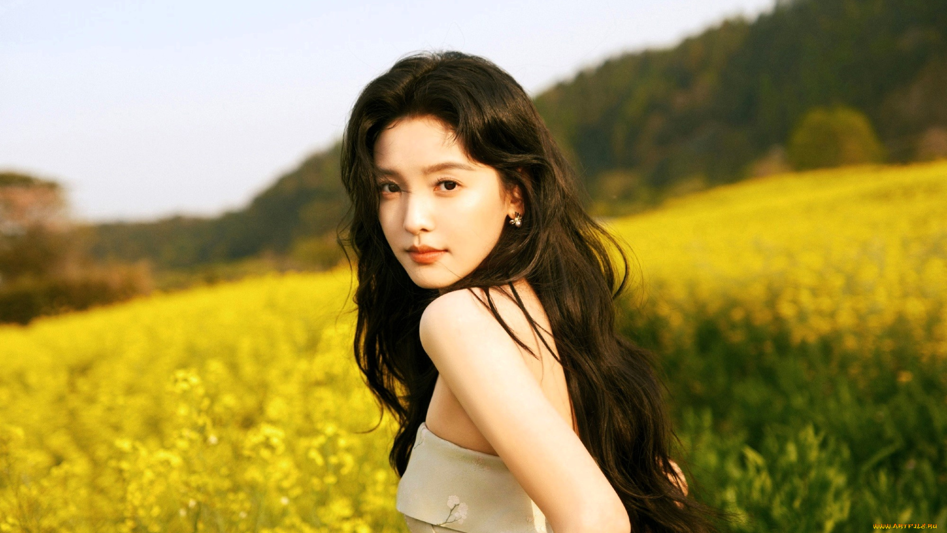 девушки, zhang, ruo, nan, шатенка, платье, роща, поле, цветы