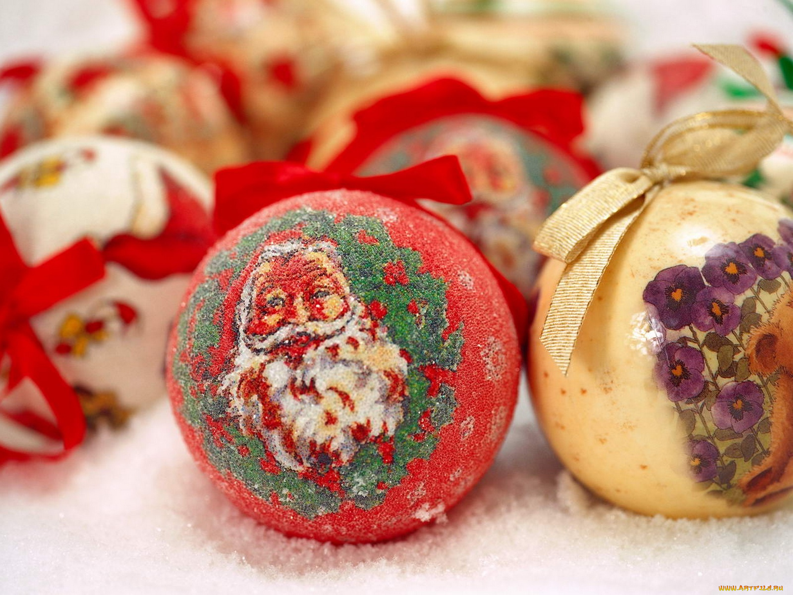праздничные, шарики