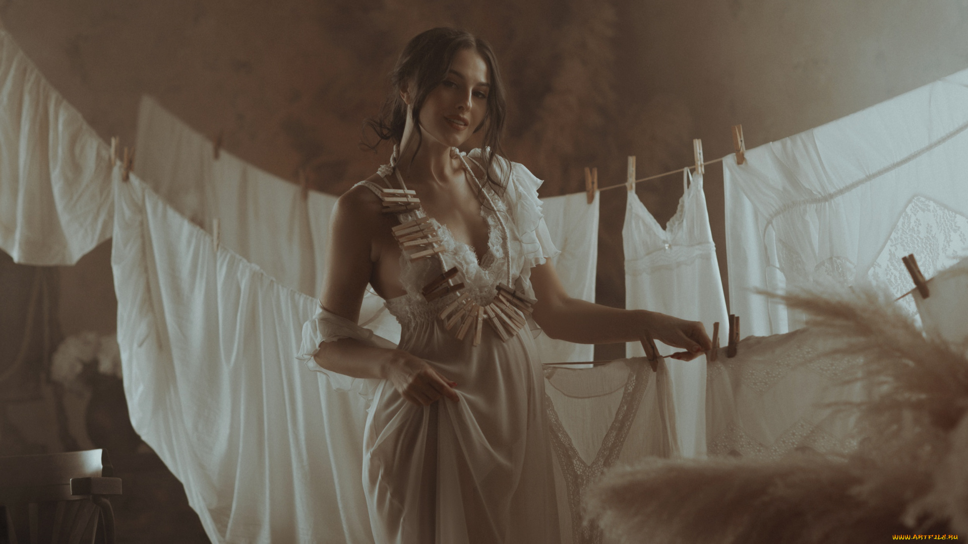 бестия, девушки, -, брюнетки, , шатенки, девушка, женщина, брюнетка, темноволосая, сексуальная, модель, звезда, позирует, разная, обувь, верхняя, стильная, одежда, нижнее, эротическое, бельё, трусы, лифчик, колготки, чулки, аксессуары, макияж, и, множество, элементов, на, фотографии