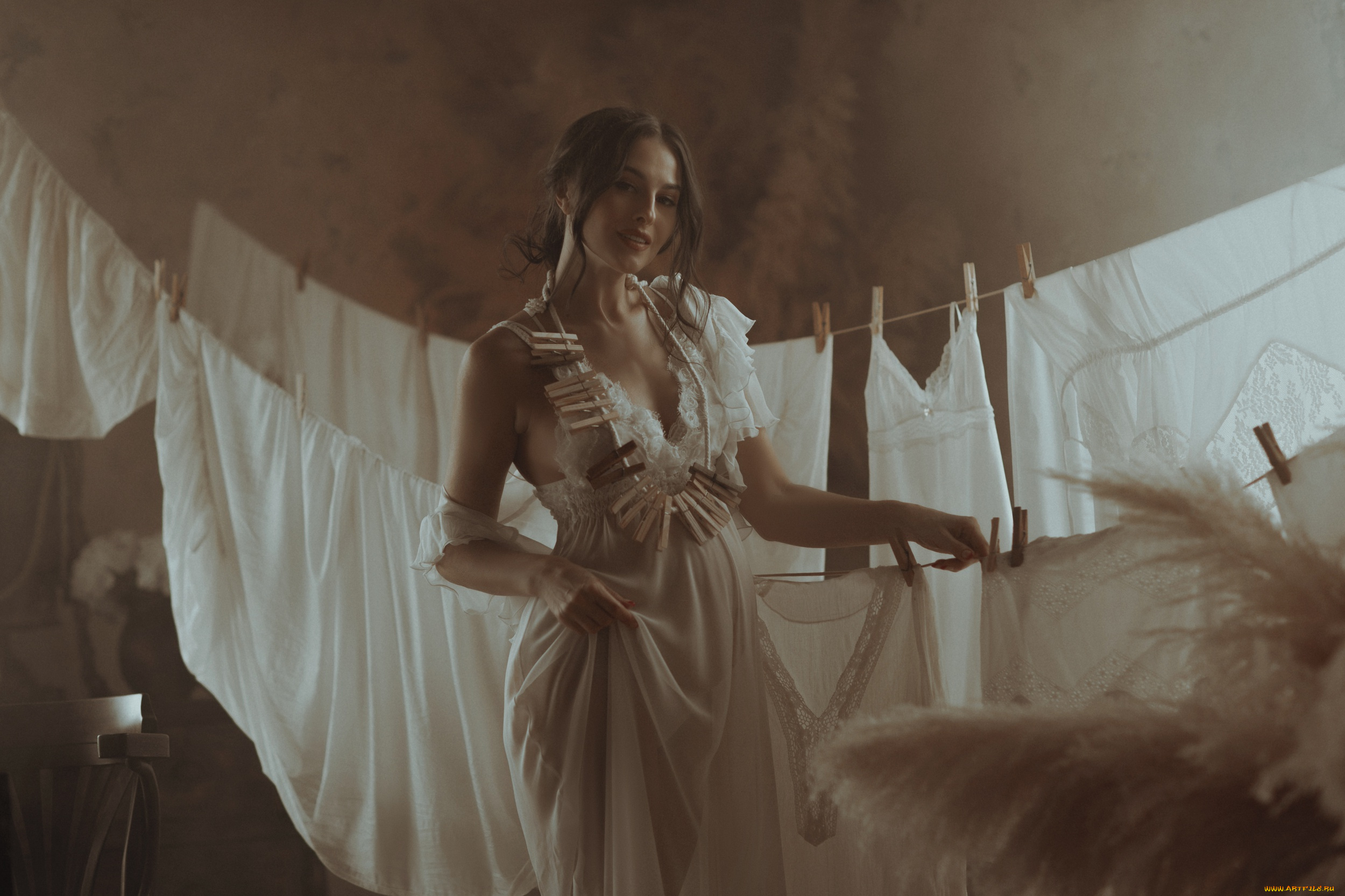 бестия, девушки, -, брюнетки, , шатенки, девушка, женщина, брюнетка, темноволосая, сексуальная, модель, звезда, позирует, разная, обувь, верхняя, стильная, одежда, нижнее, эротическое, бельё, трусы, лифчик, колготки, чулки, аксессуары, макияж, и, множество, элементов, на, фотографии