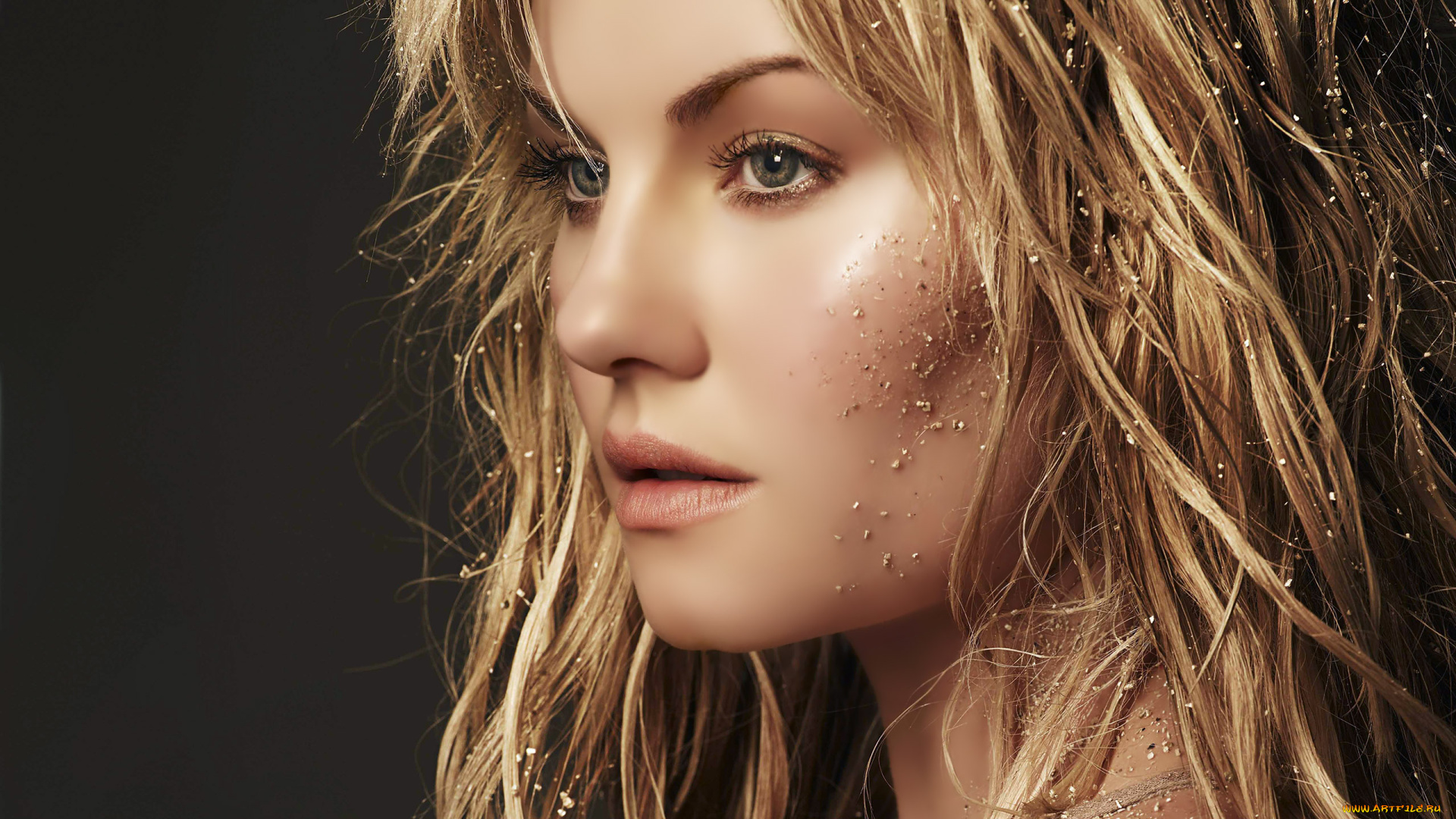 Elisha, Cuthbert, девушки