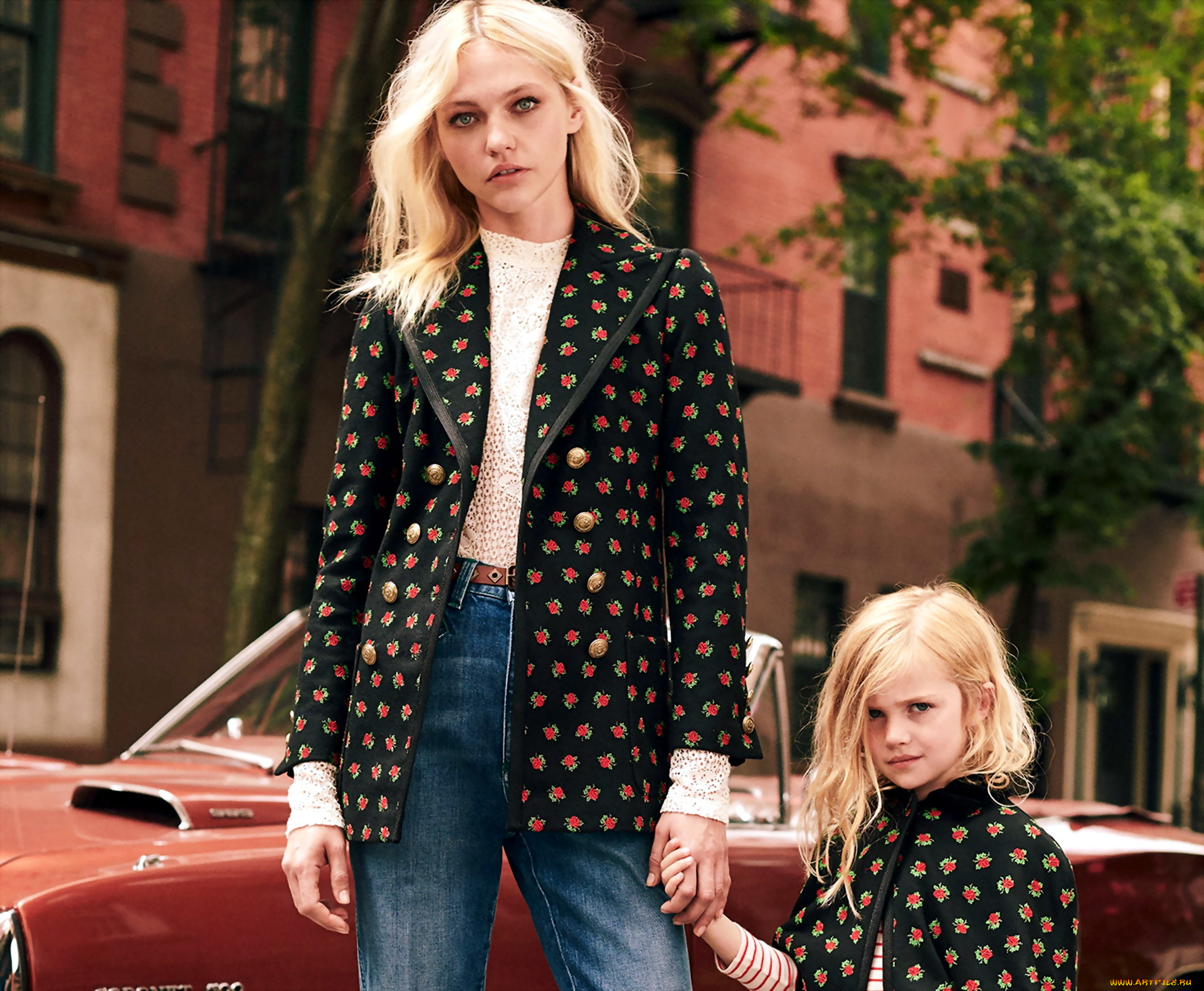 девушки, саша, пивоварова, блондинка, модель, жакет, джинсы, ребенок, девочка, машина, дом