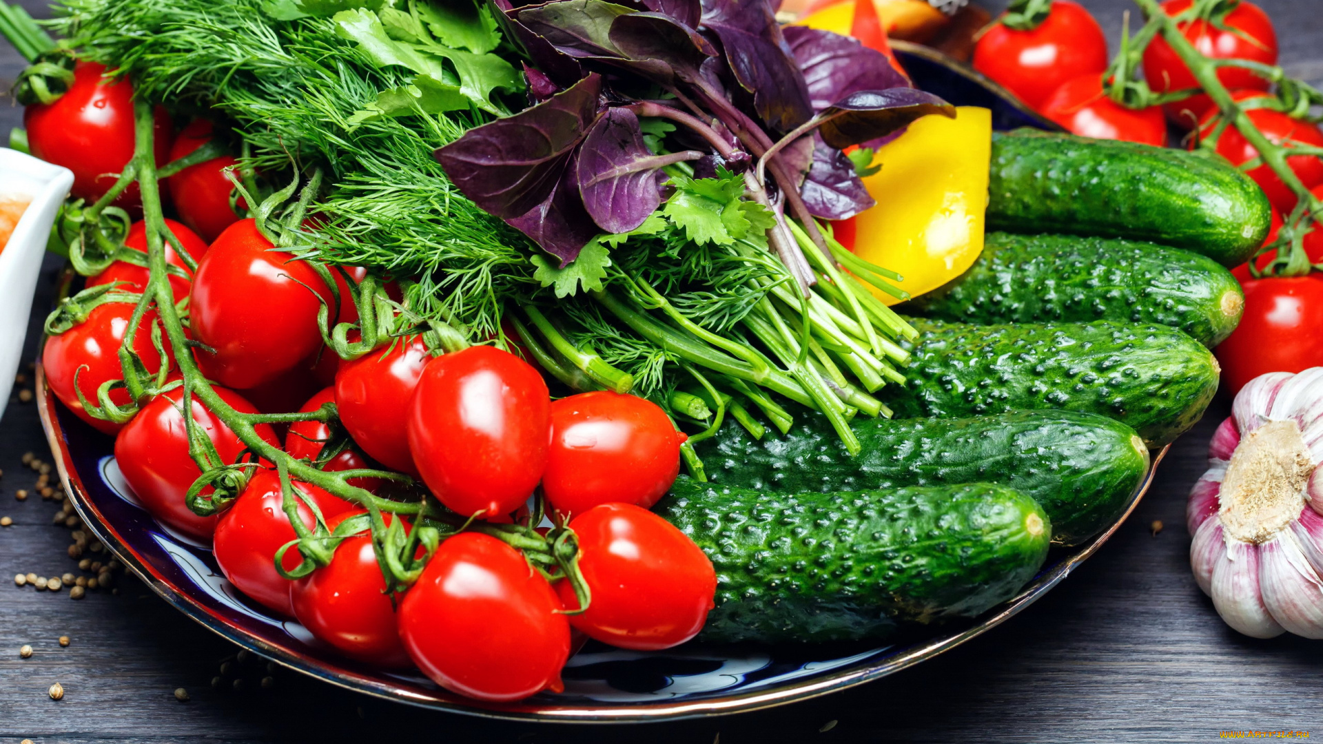 еда, овощи, чеснок, помидоры, огурцы, базилик, укроп