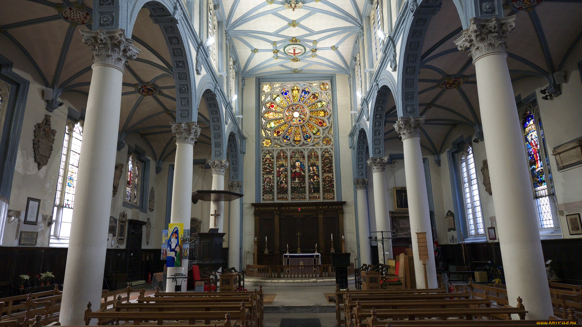 церковь, святой, екатерины, лондон, интерьер, убранство, роспись, храма, витраж, колонны