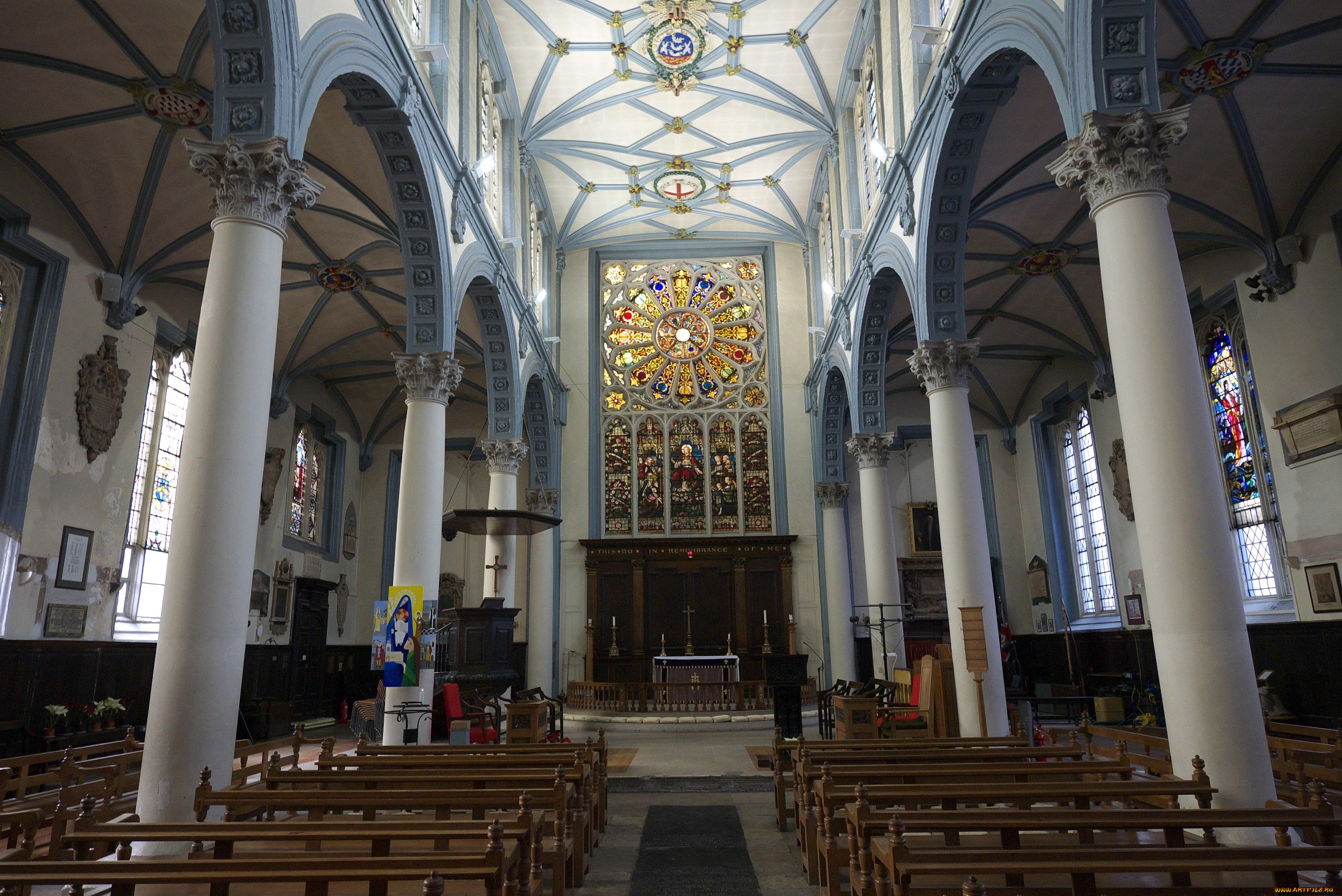 церковь, святой, екатерины, лондон, интерьер, убранство, роспись, храма, витраж, колонны