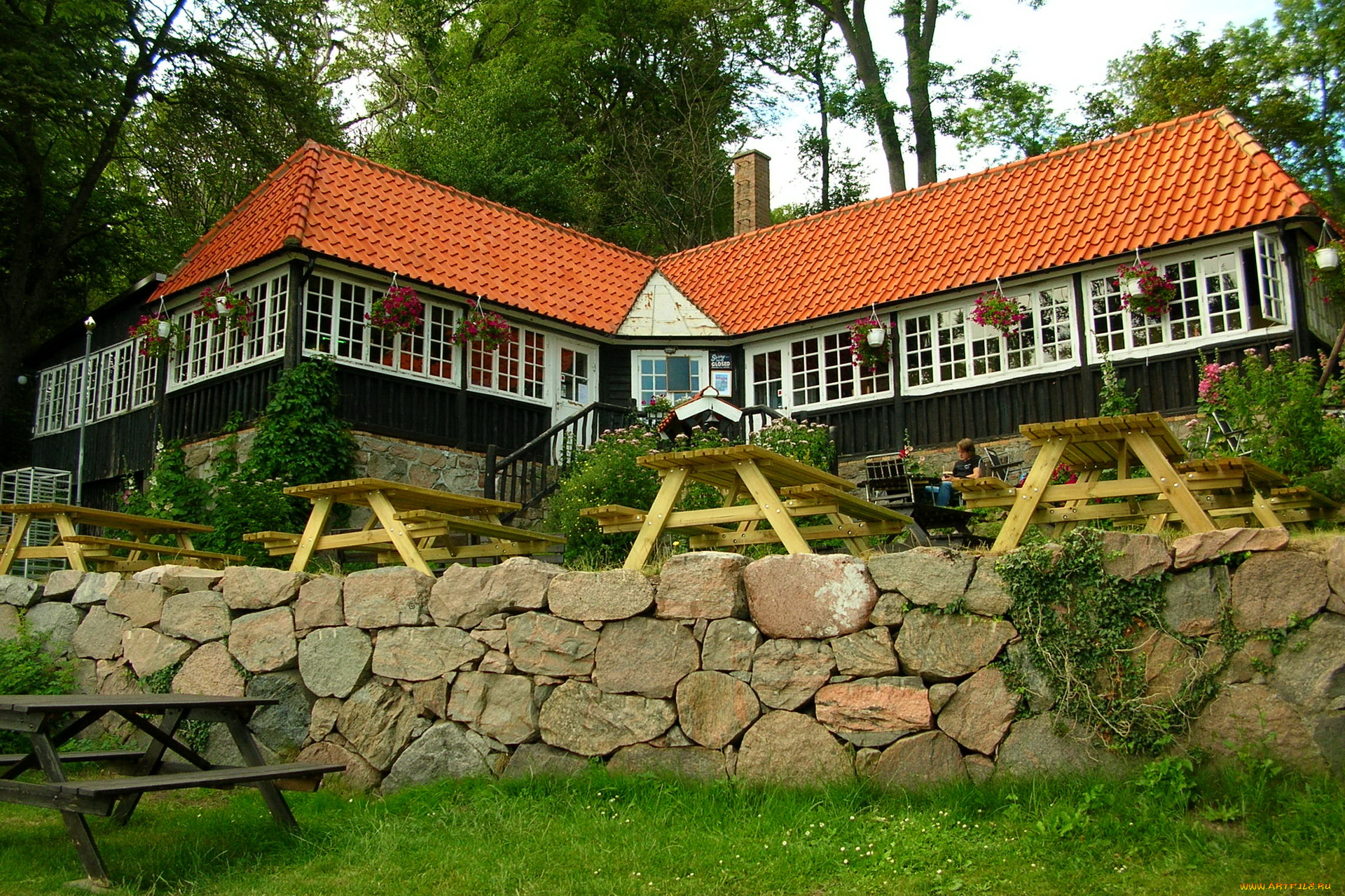 швеция, hоganаs, города, здания, дома, дом, кафе, столики, лес, цветники