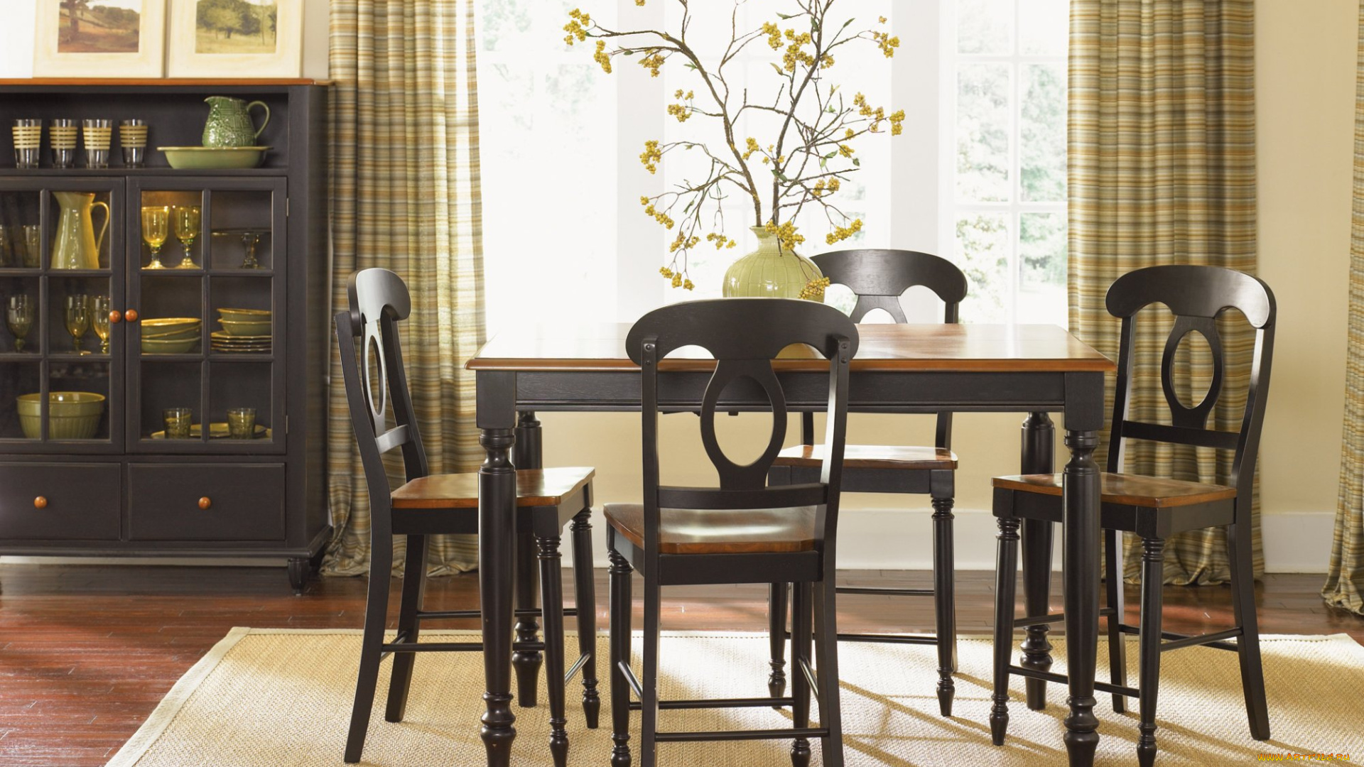 интерьер, столовая, стол, стулья, посуда