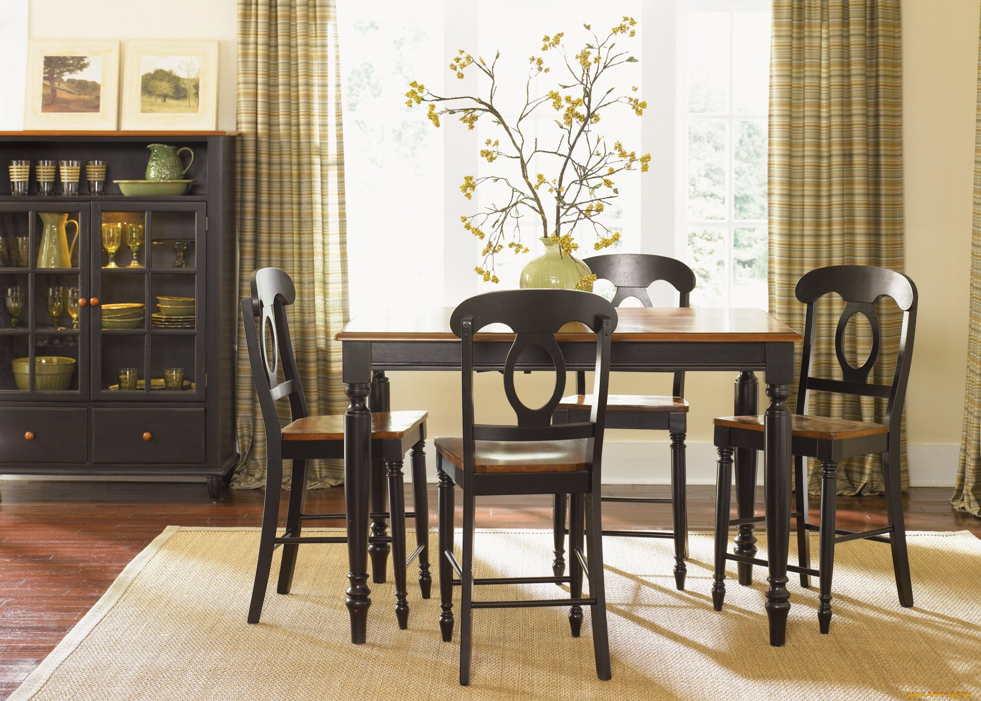 интерьер, столовая, стол, стулья, посуда