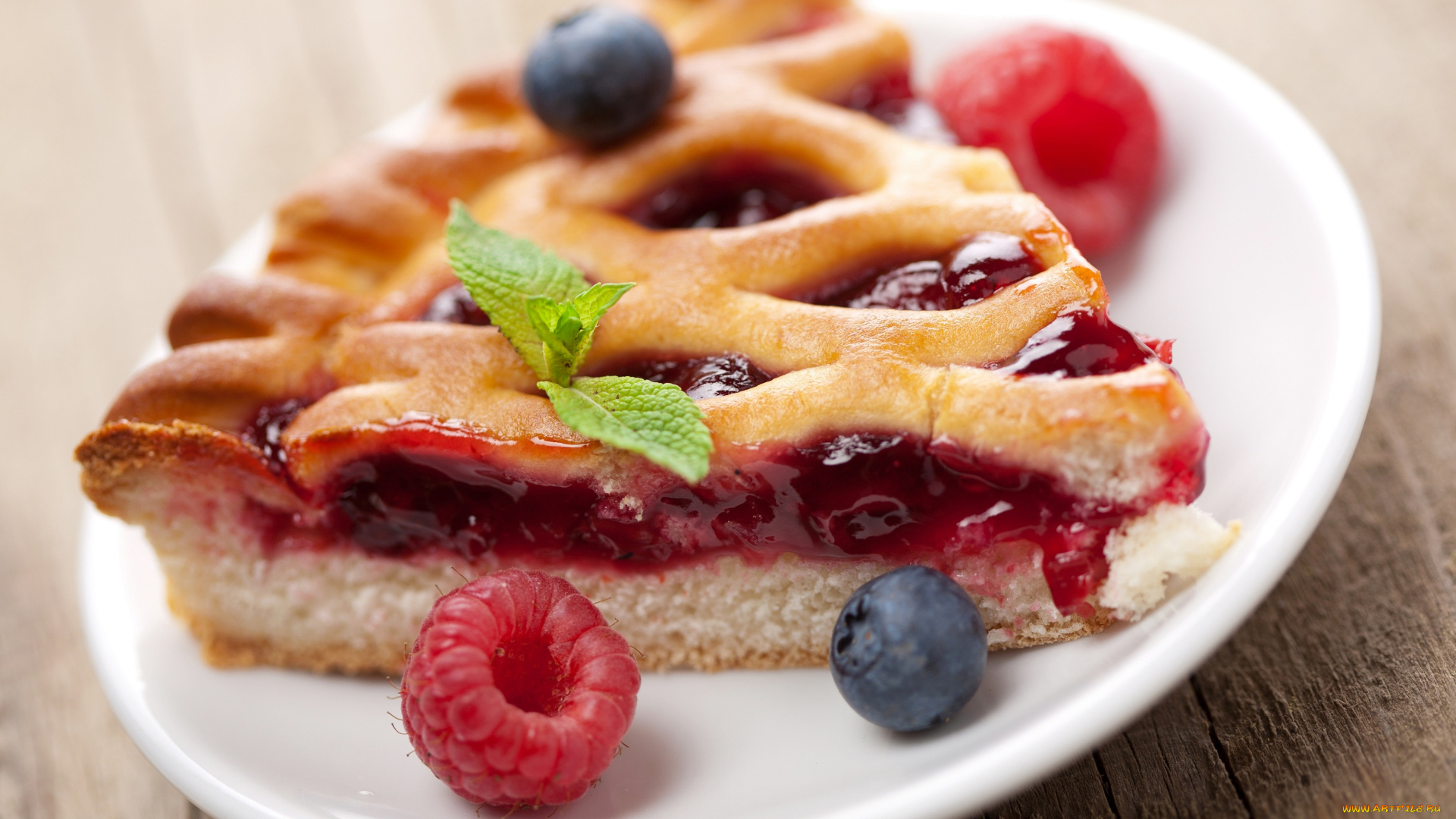 еда, пироги, мята, малина, ягоды, черника, начинка, выпечка, пирог