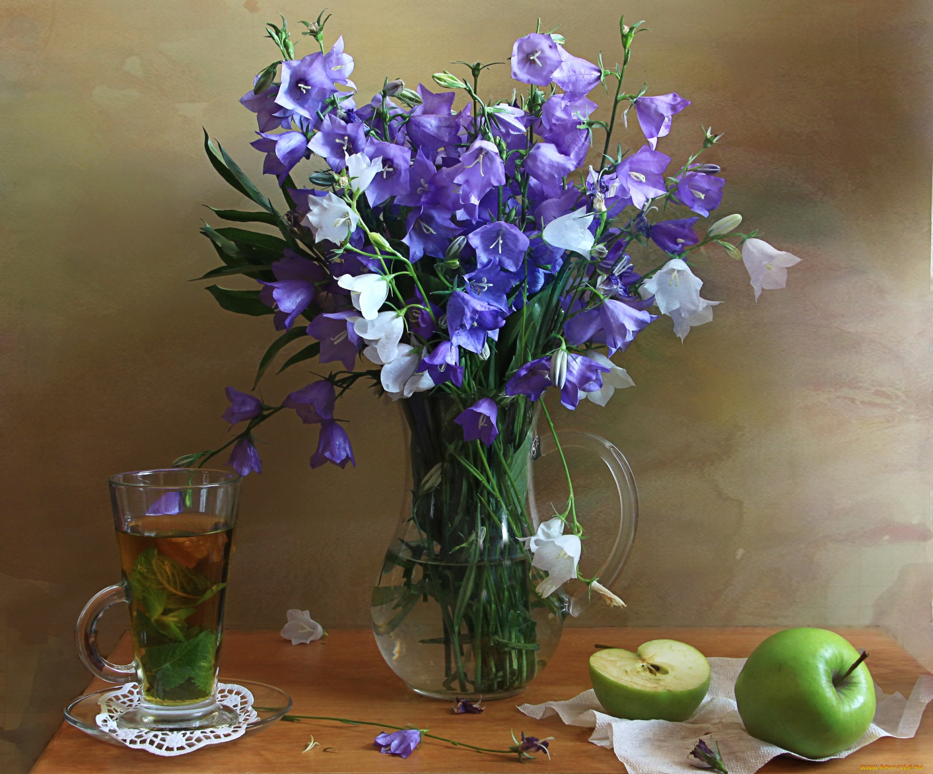 еда, натюрморт, колокольчики, чай, яблоко